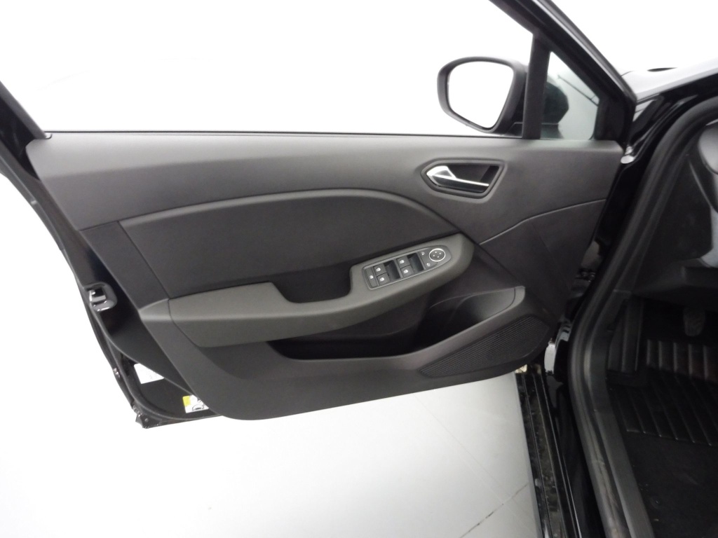 69839_p51 - RENAULT - CLIO - 2025 - photo 18