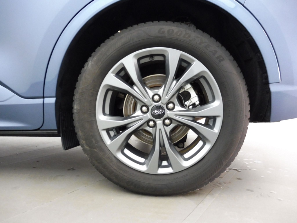 70357_p51 - FORD - KUGA - 2024 - photo 12