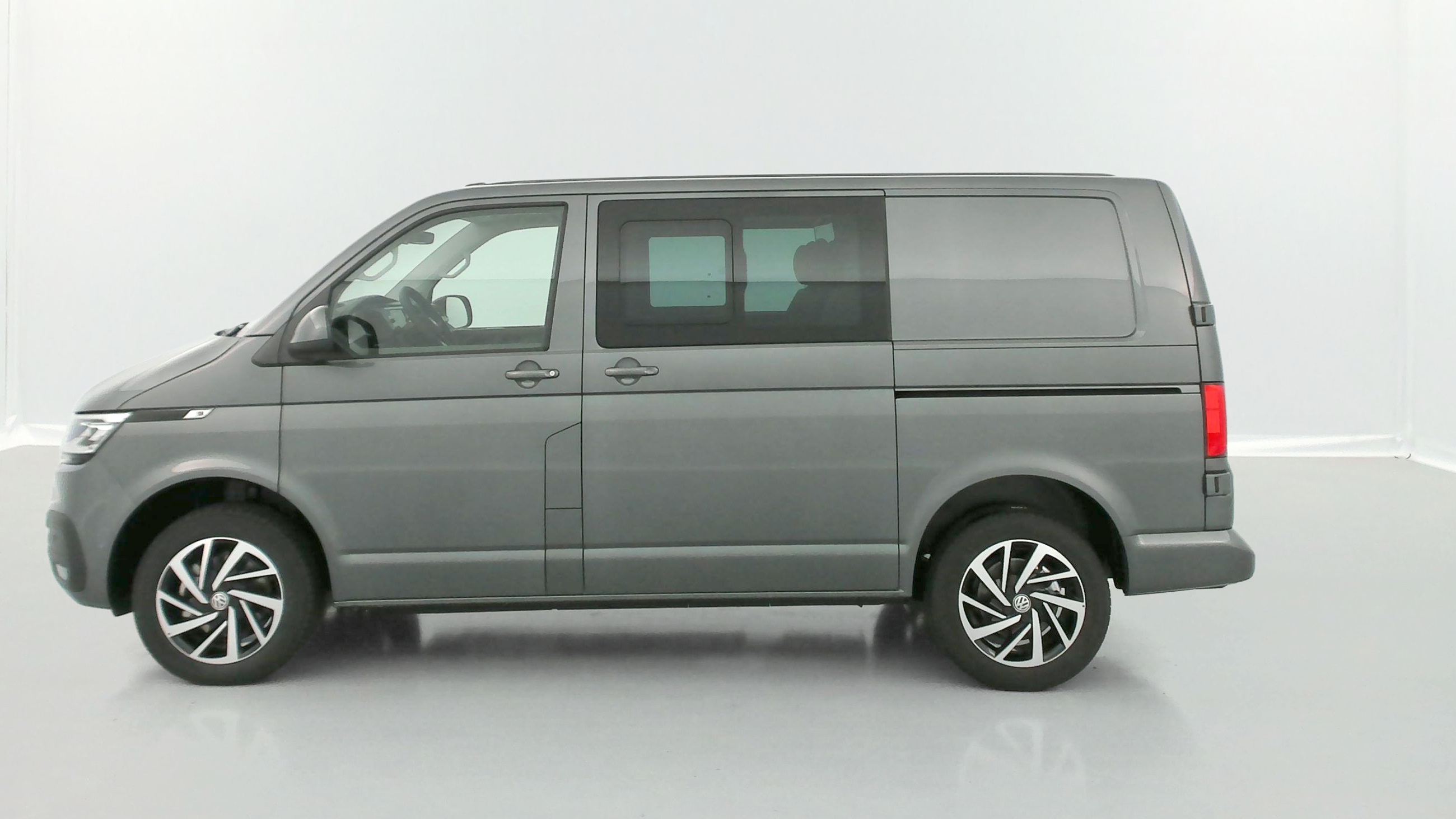 GLI00001203_p53 - VOLKSWAGEN - TRANSPORTER - 2025 - photo 4