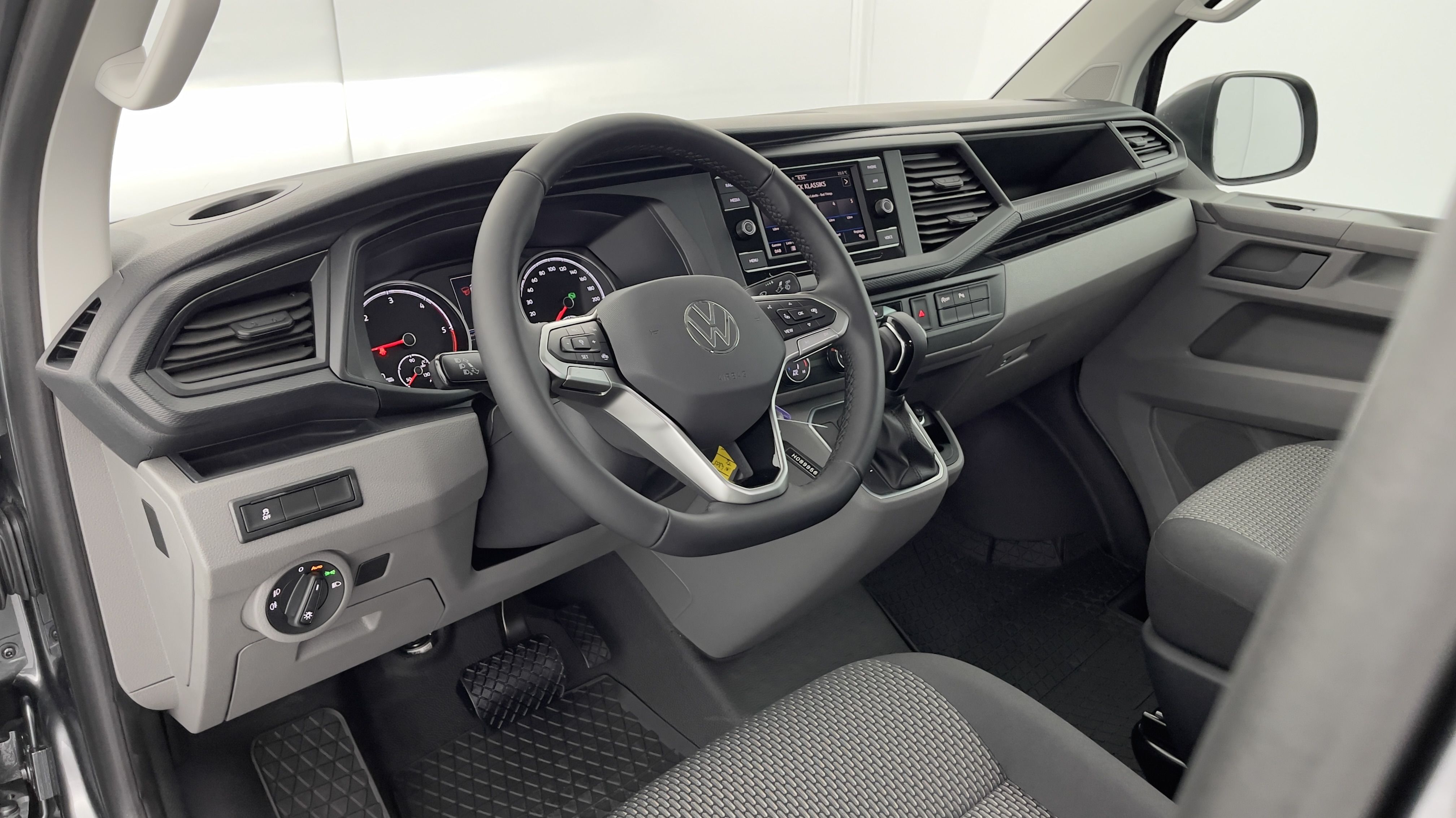 GLI00001085_p53 - VOLKSWAGEN - TRANSPORTER - 2024 - photo 6