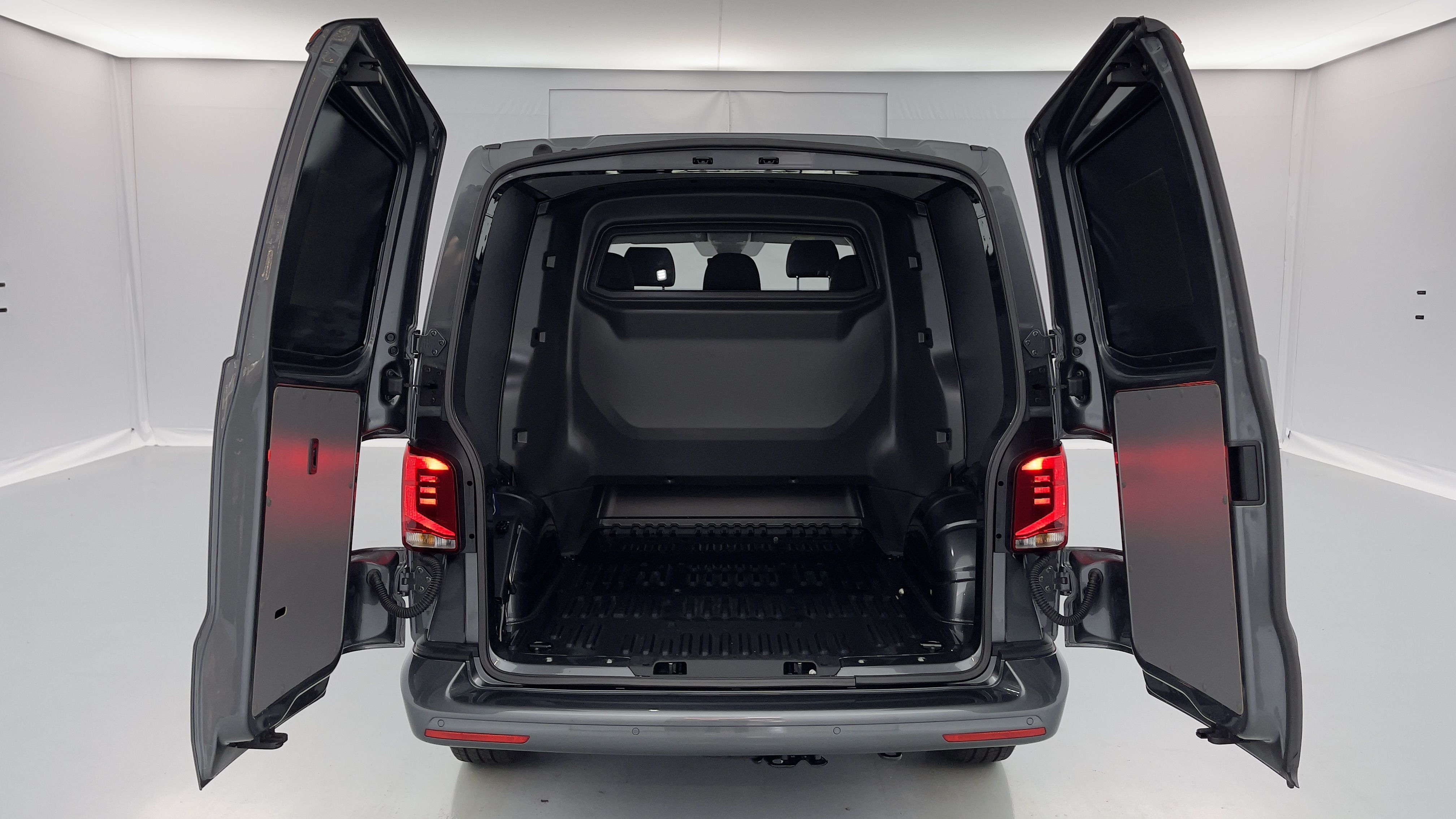 GLI00001085_p53 - VOLKSWAGEN - TRANSPORTER - 2024 - photo 10