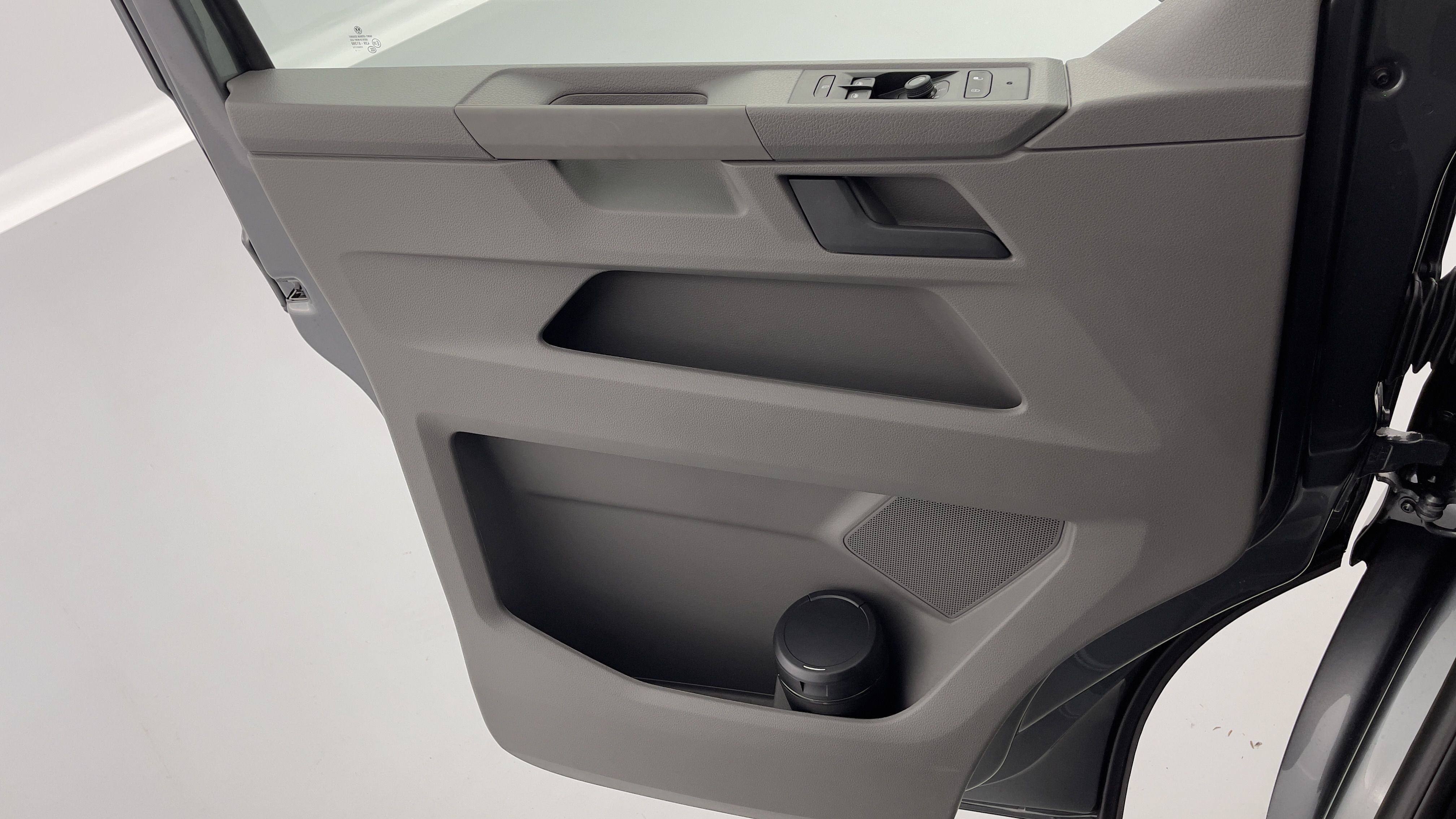 GLI00001085_p53 - VOLKSWAGEN - TRANSPORTER - 2024 - photo 13