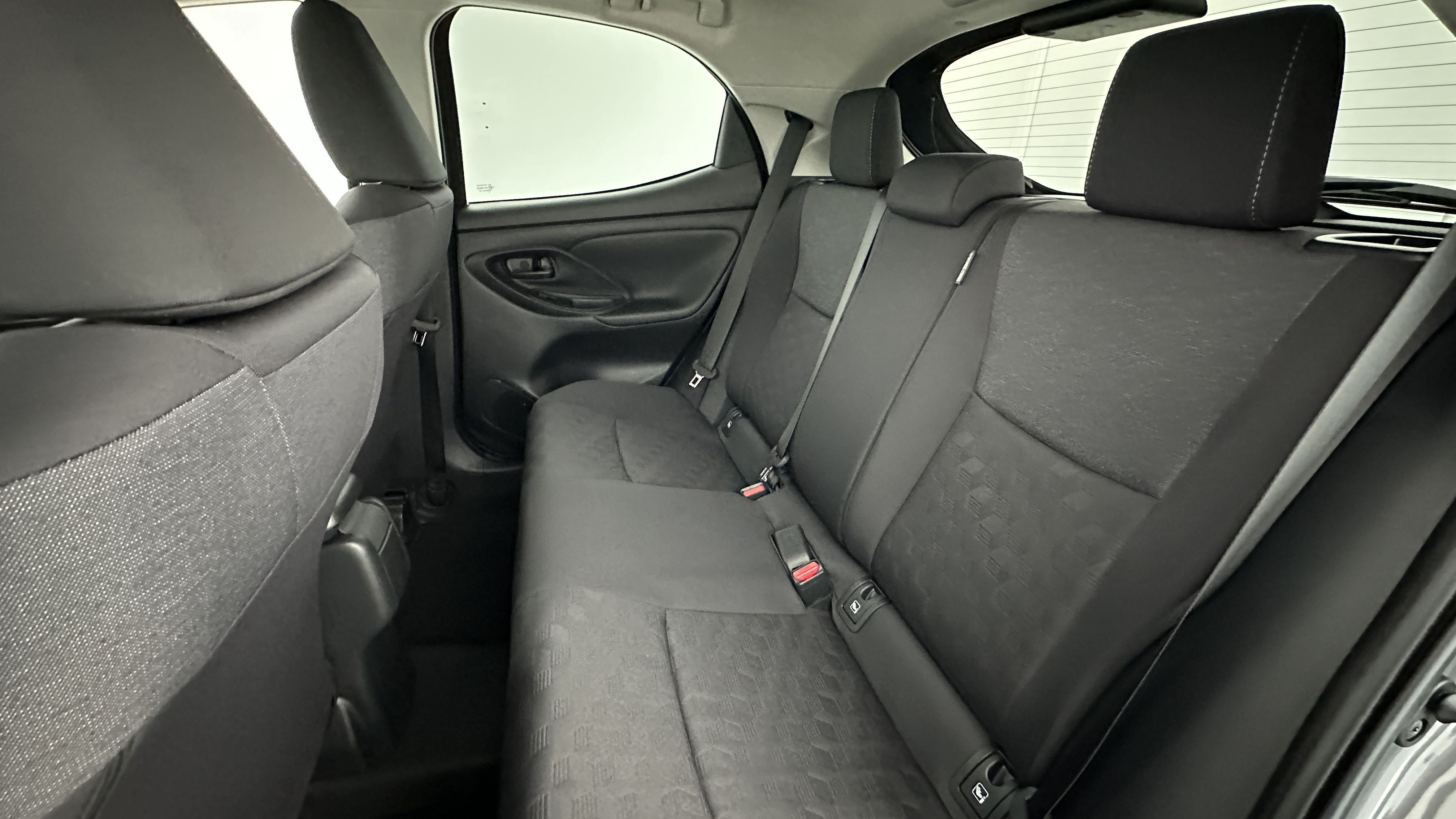 GLI00001827_p53 - TOYOTA - YARIS - 2024 - photo 9