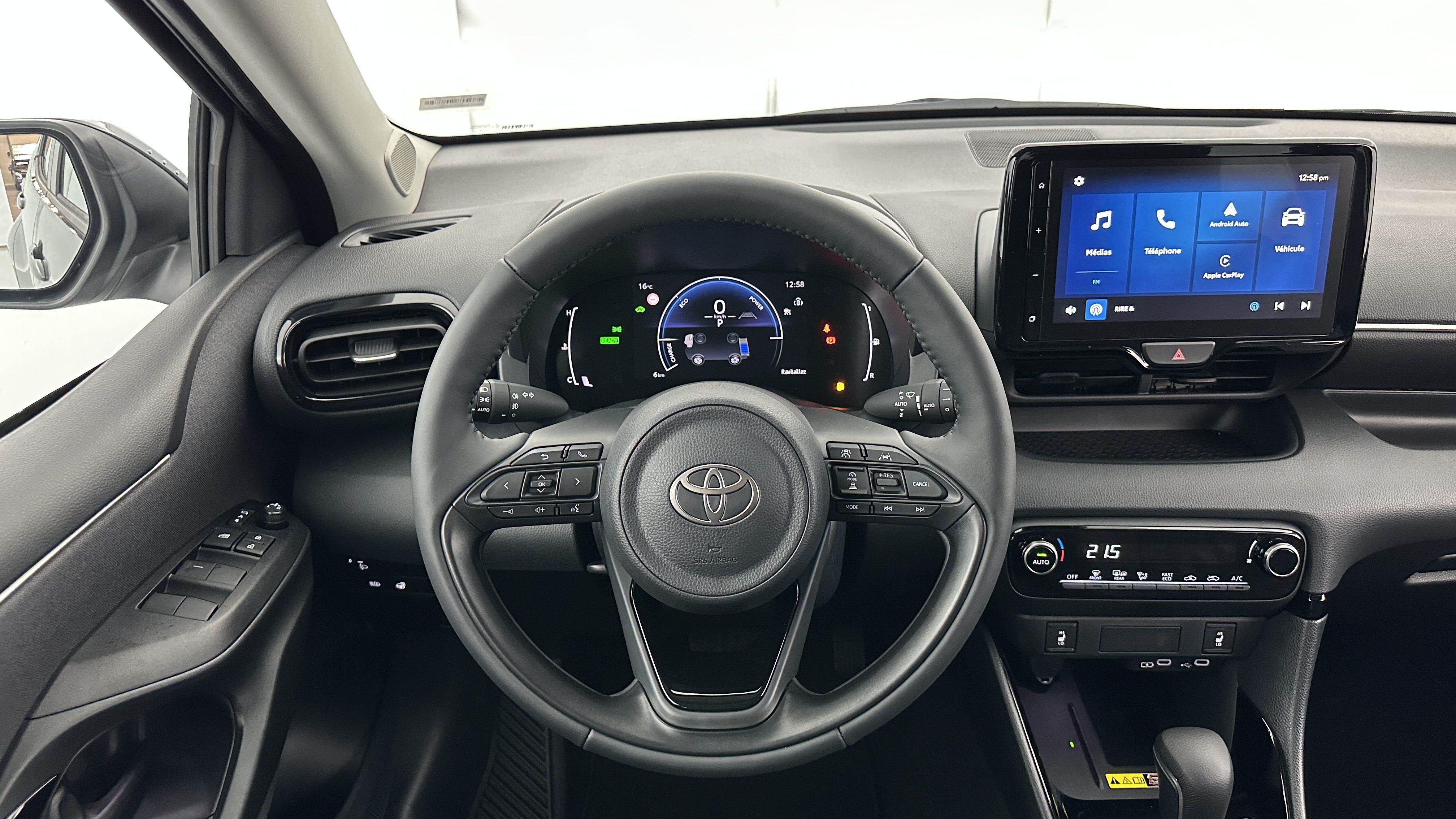 GLI00001827_p53 - TOYOTA - YARIS - 2024 - photo 14