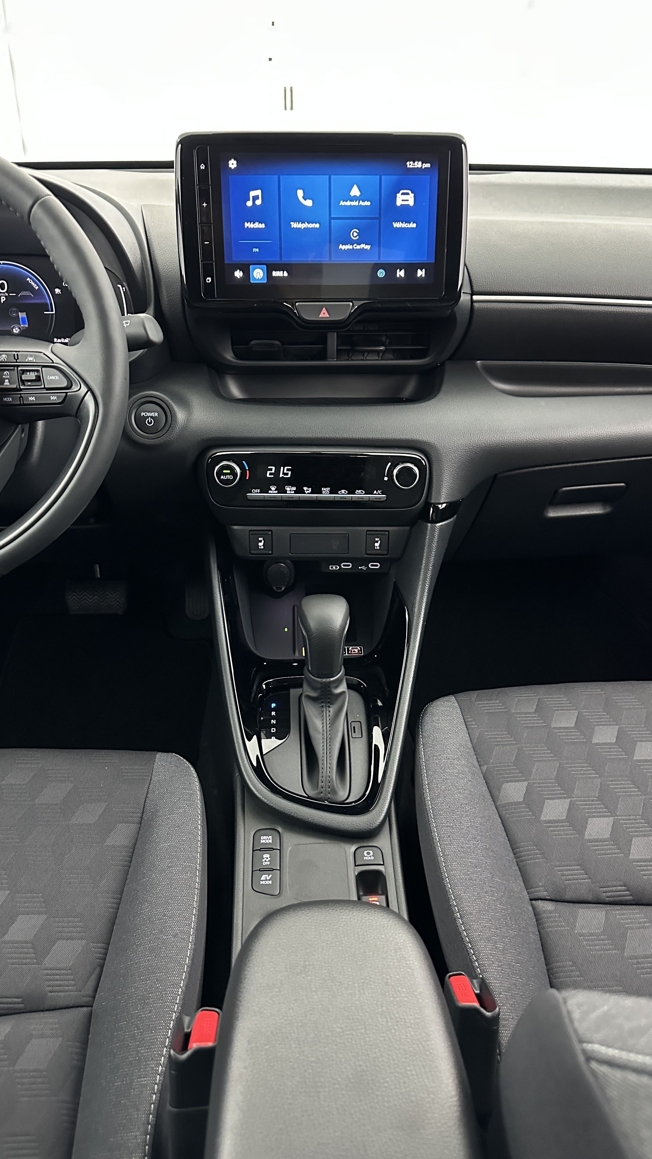 GLI00001827_p53 - TOYOTA - YARIS - 2024 - photo 16