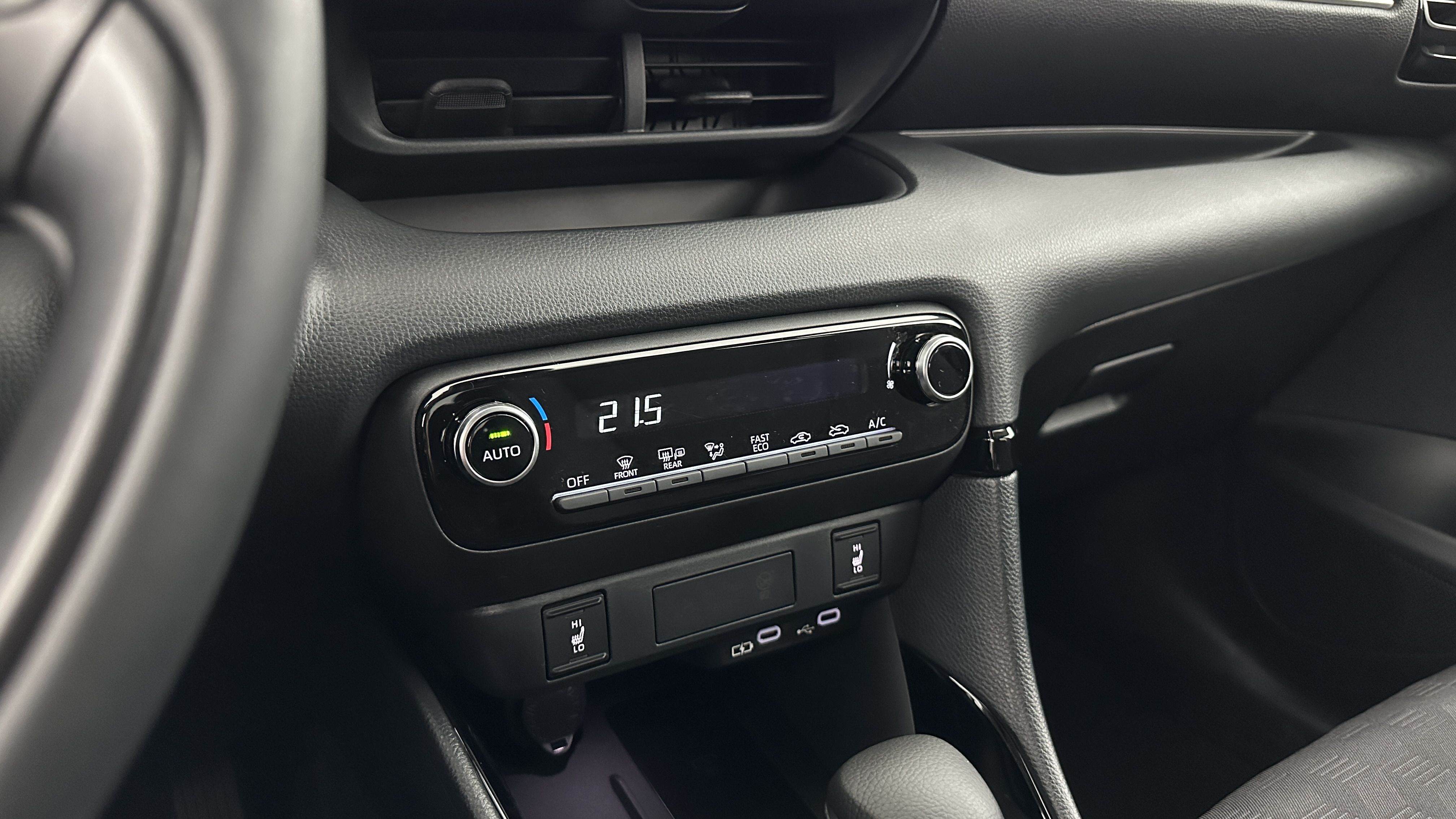 GLI00001827_p53 - TOYOTA - YARIS - 2024 - photo 20