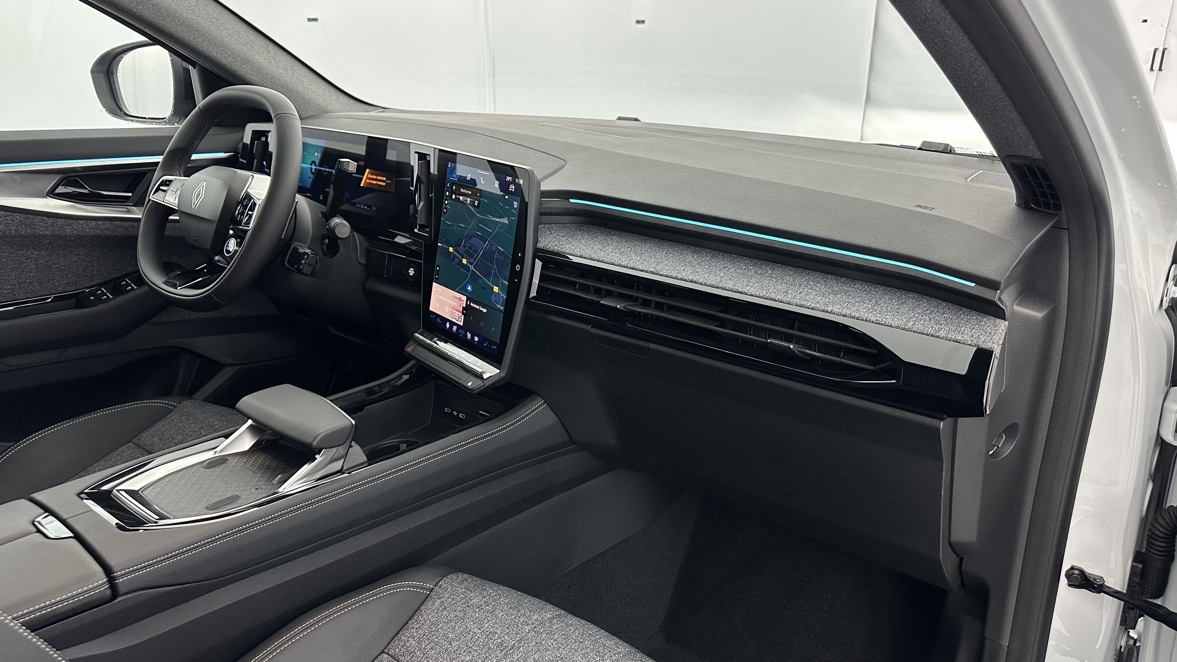 GLI00001583_p53 - RENAULT - ESPACE - 2025 - photo 8