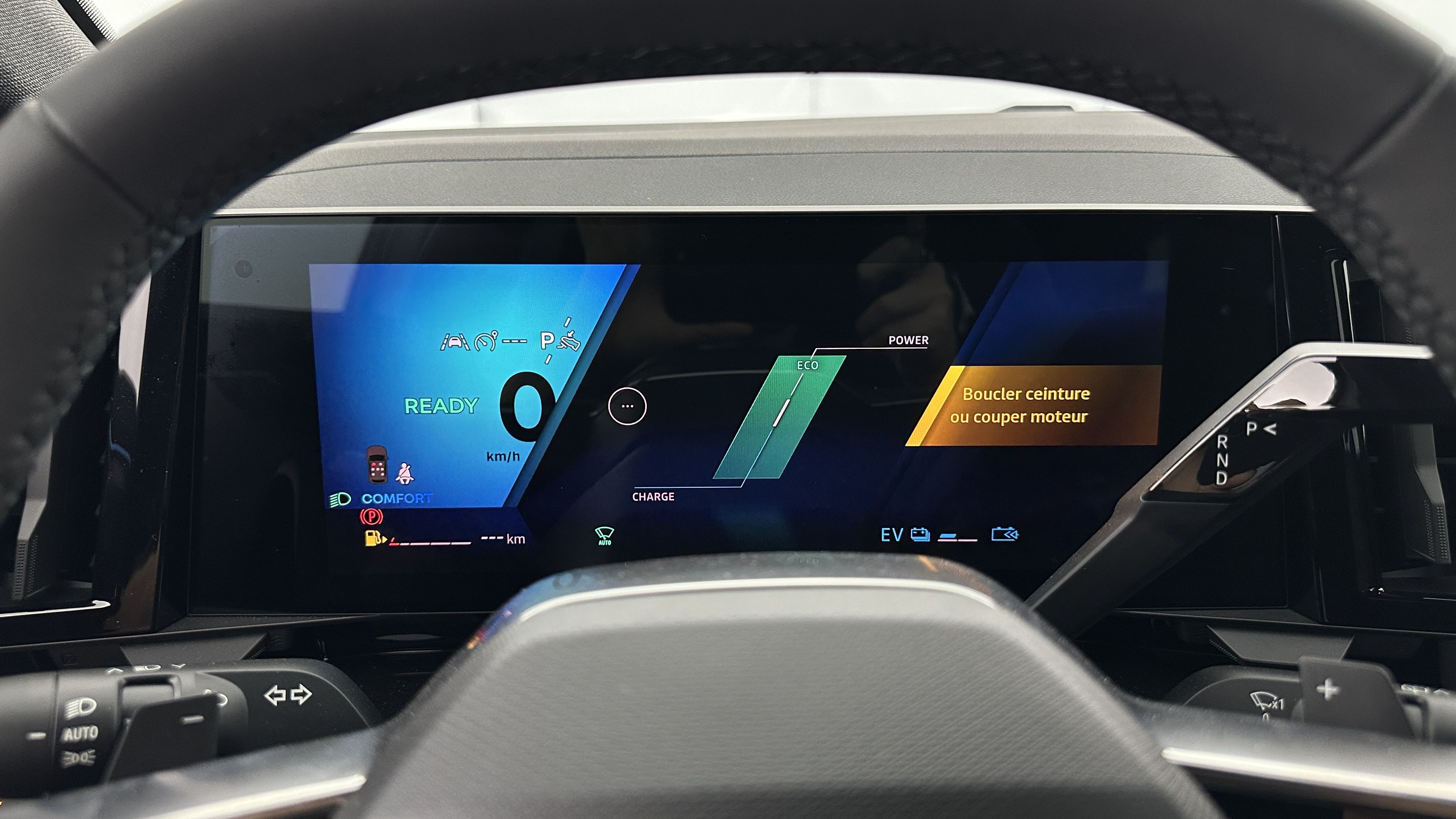 GLI00001583_p53 - RENAULT - ESPACE - 2025 - photo 15