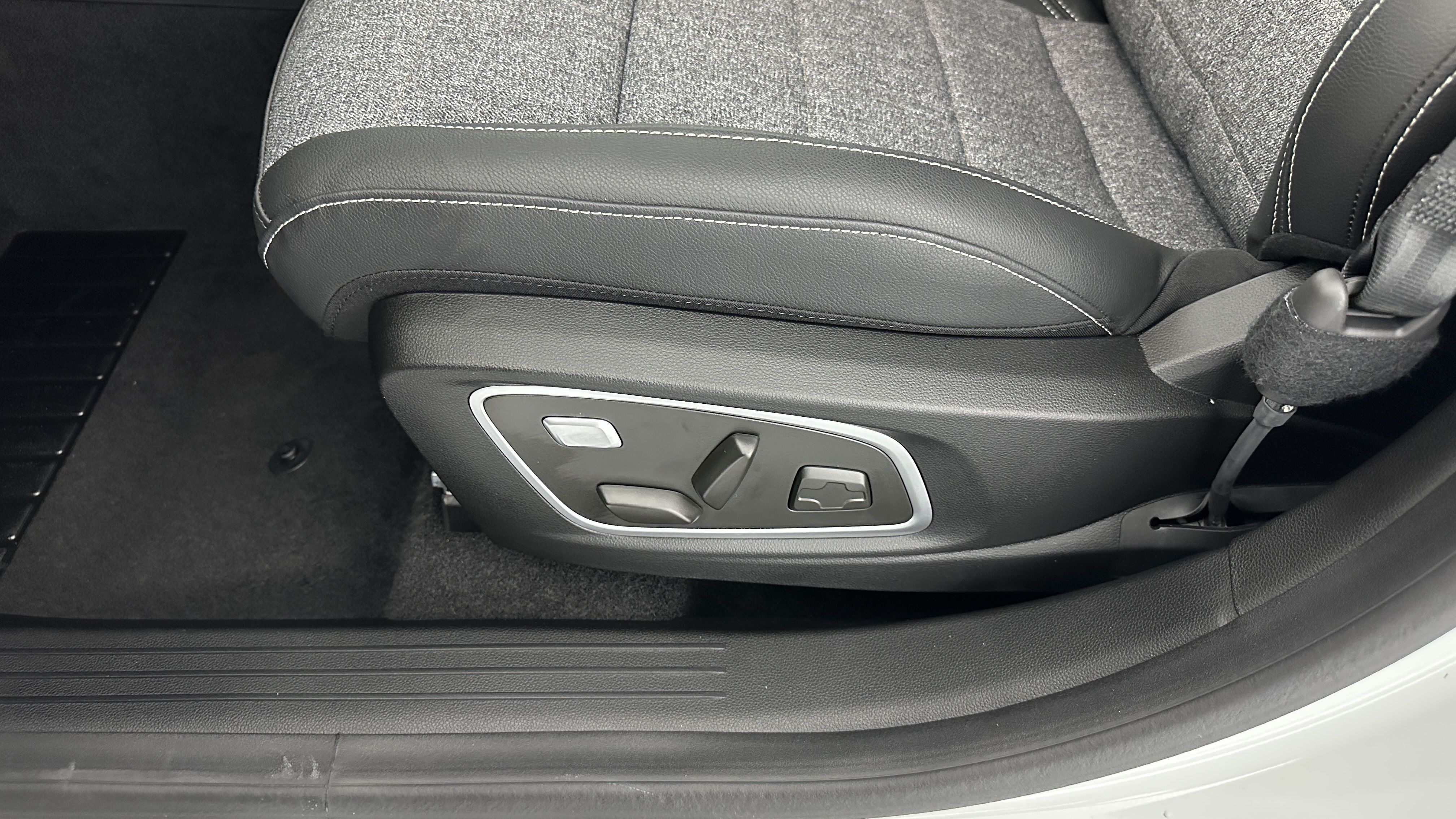 GLI00001583_p53 - RENAULT - ESPACE - 2025 - photo 23