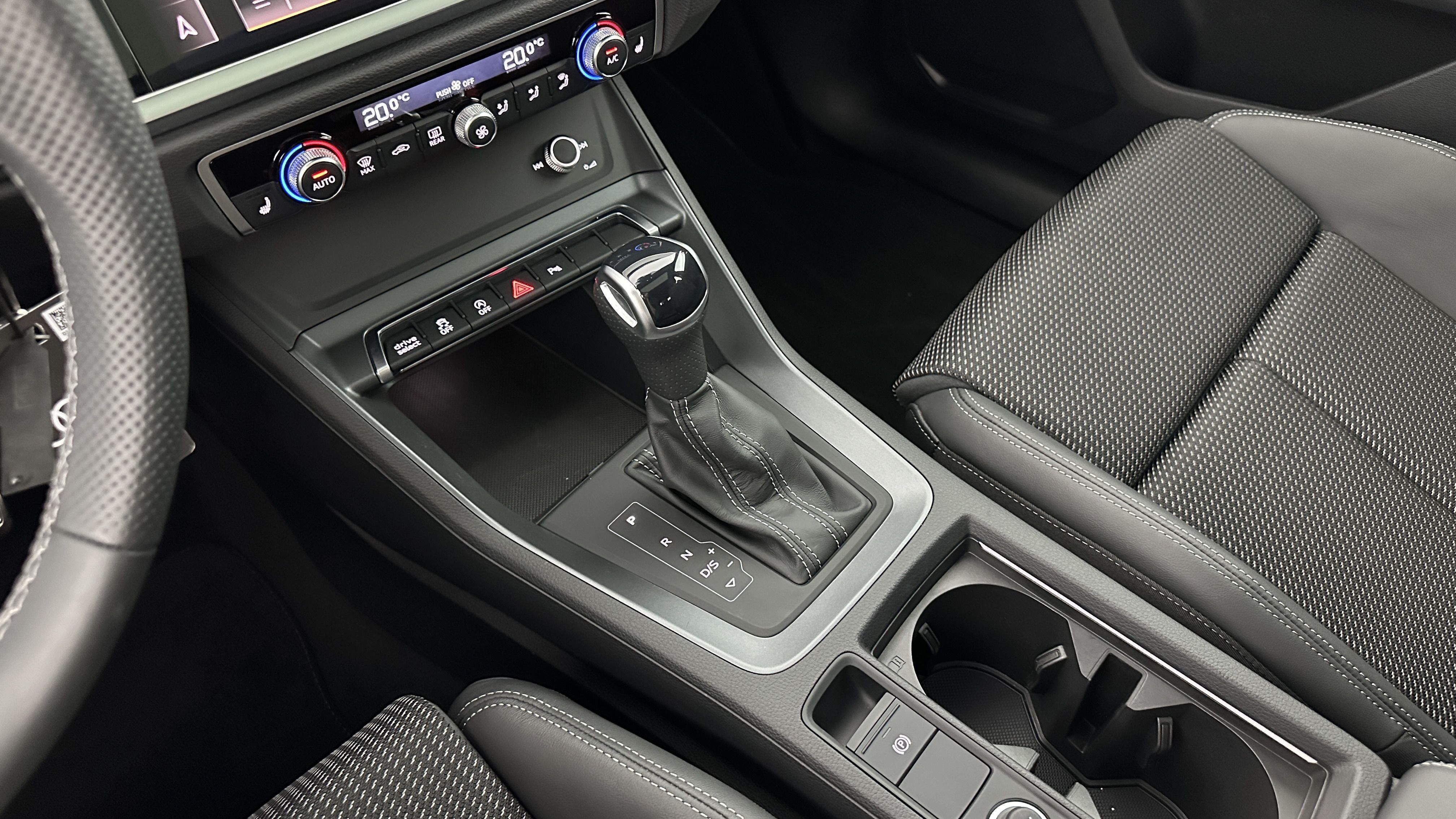 GLI00002435_p53 - AUDI - Q3 SPORTBACK - 2024 - photo 17