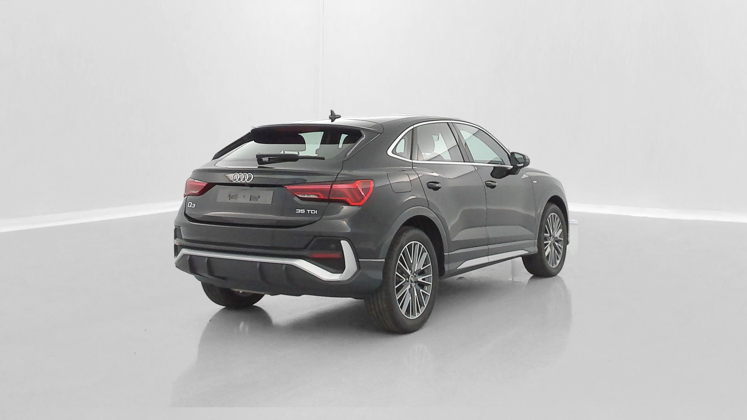 GLI00002435_p53 - AUDI - Q3 SPORTBACK - 2024 - photo 25