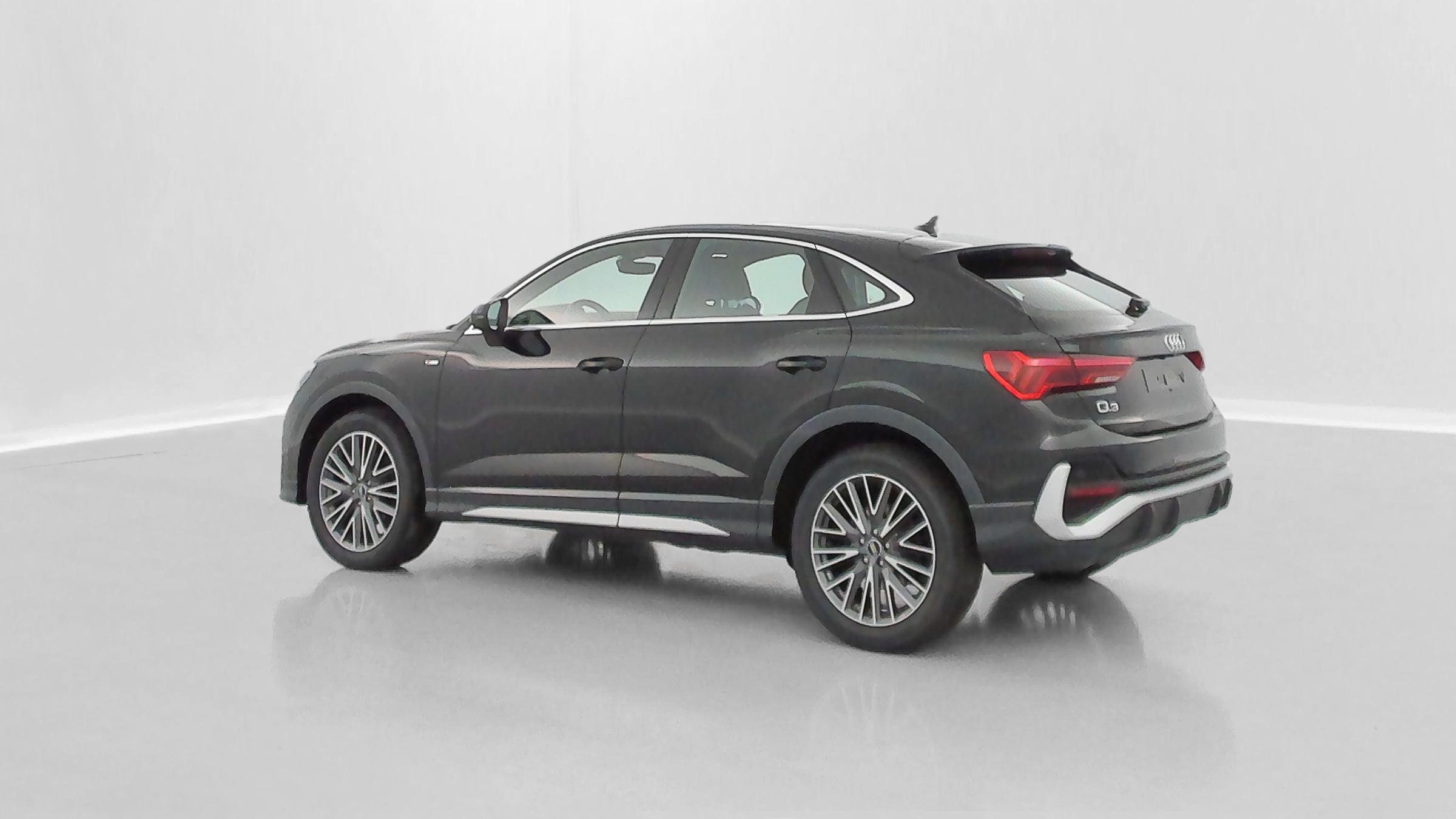 GLI00002435_p53 - AUDI - Q3 SPORTBACK - 2024 - photo 28