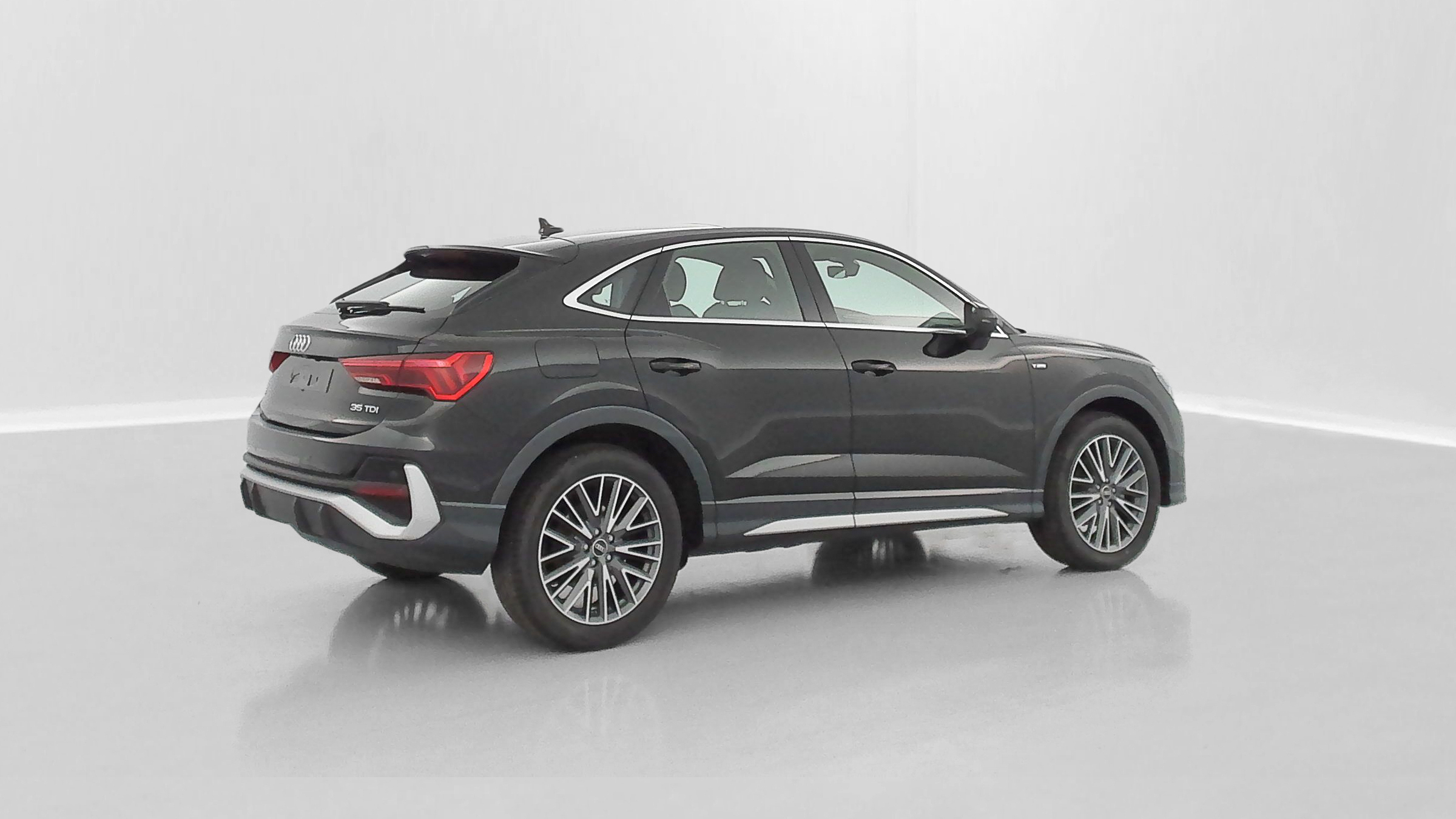 GLI00002435_p53 - AUDI - Q3 SPORTBACK - 2024 - photo 29