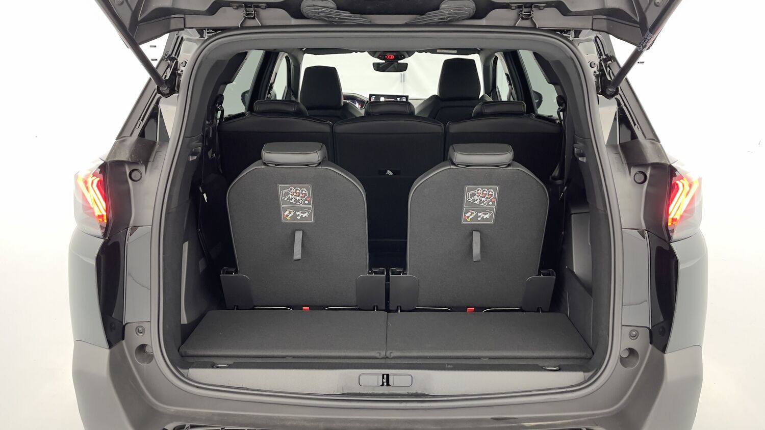 GLI00258895_p53 - PEUGEOT - 5008 - 2023 - photo 11