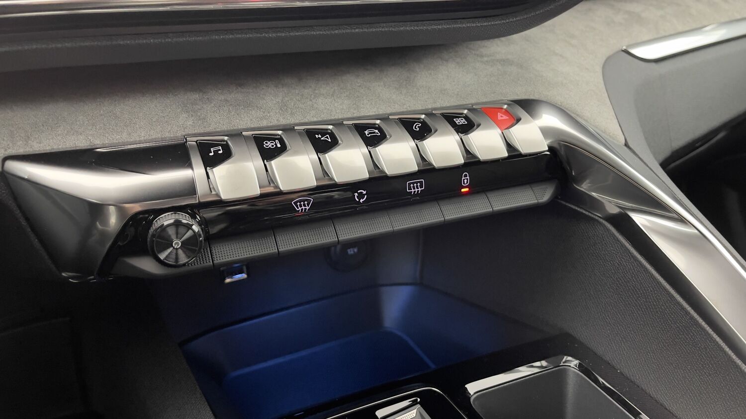 GLI00258895_p53 - PEUGEOT - 5008 - 2023 - photo 22