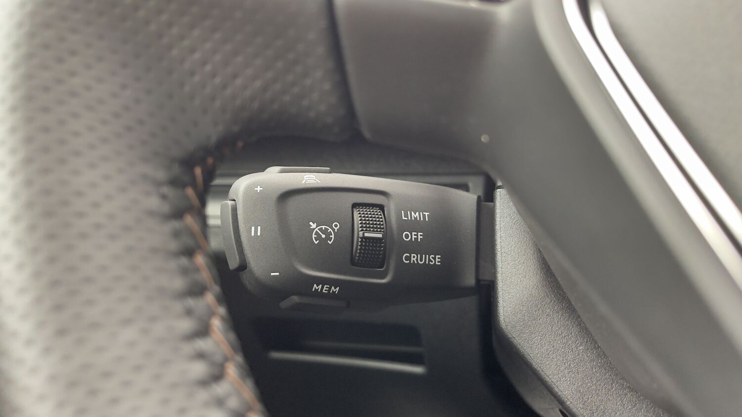 GLI00258895_p53 - PEUGEOT - 5008 - 2023 - photo 23