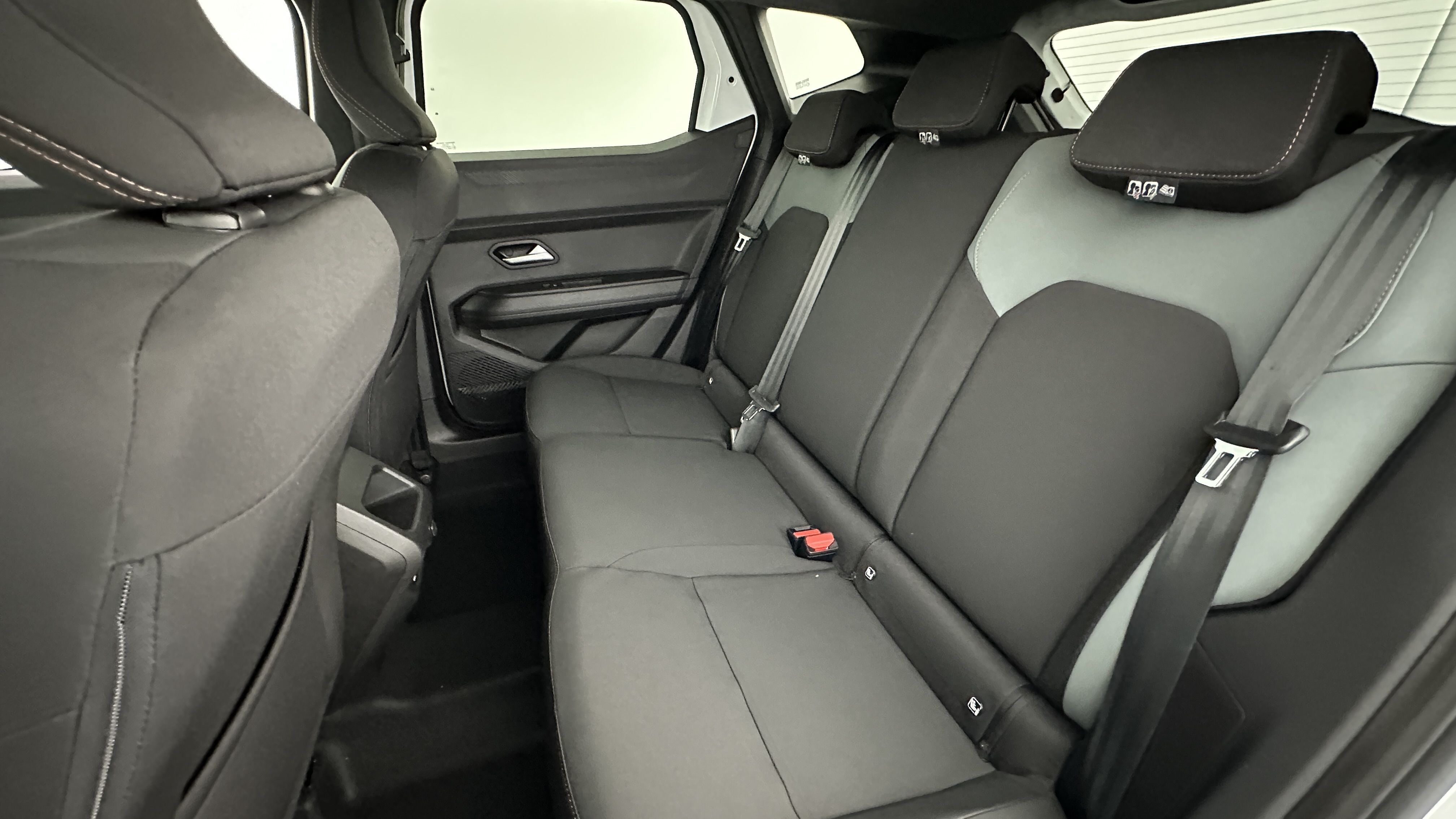 GLI00002608_p53 - DACIA - DUSTER - 2025 - photo 9