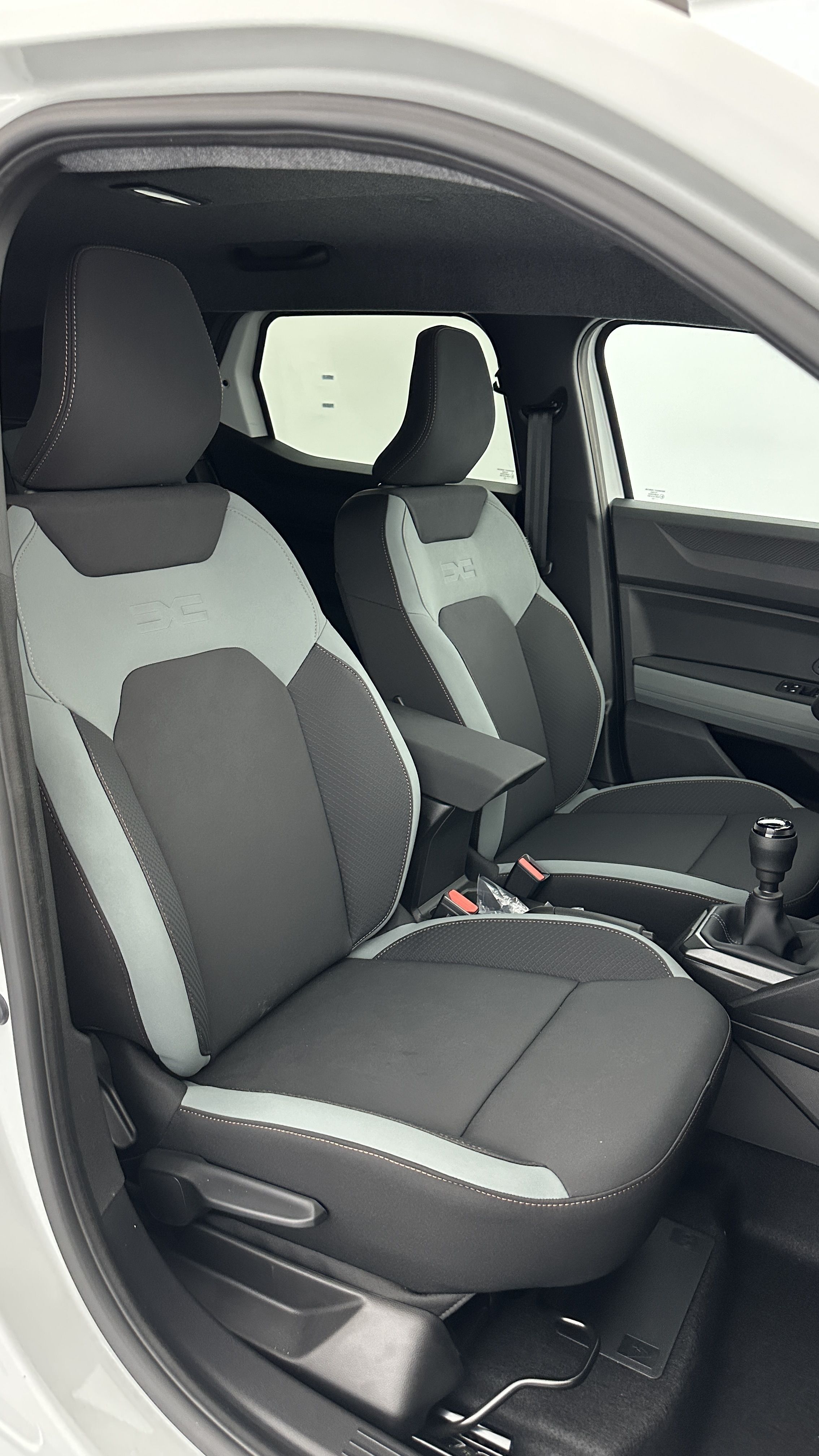 GLI00002608_p53 - DACIA - DUSTER - 2025 - photo 21