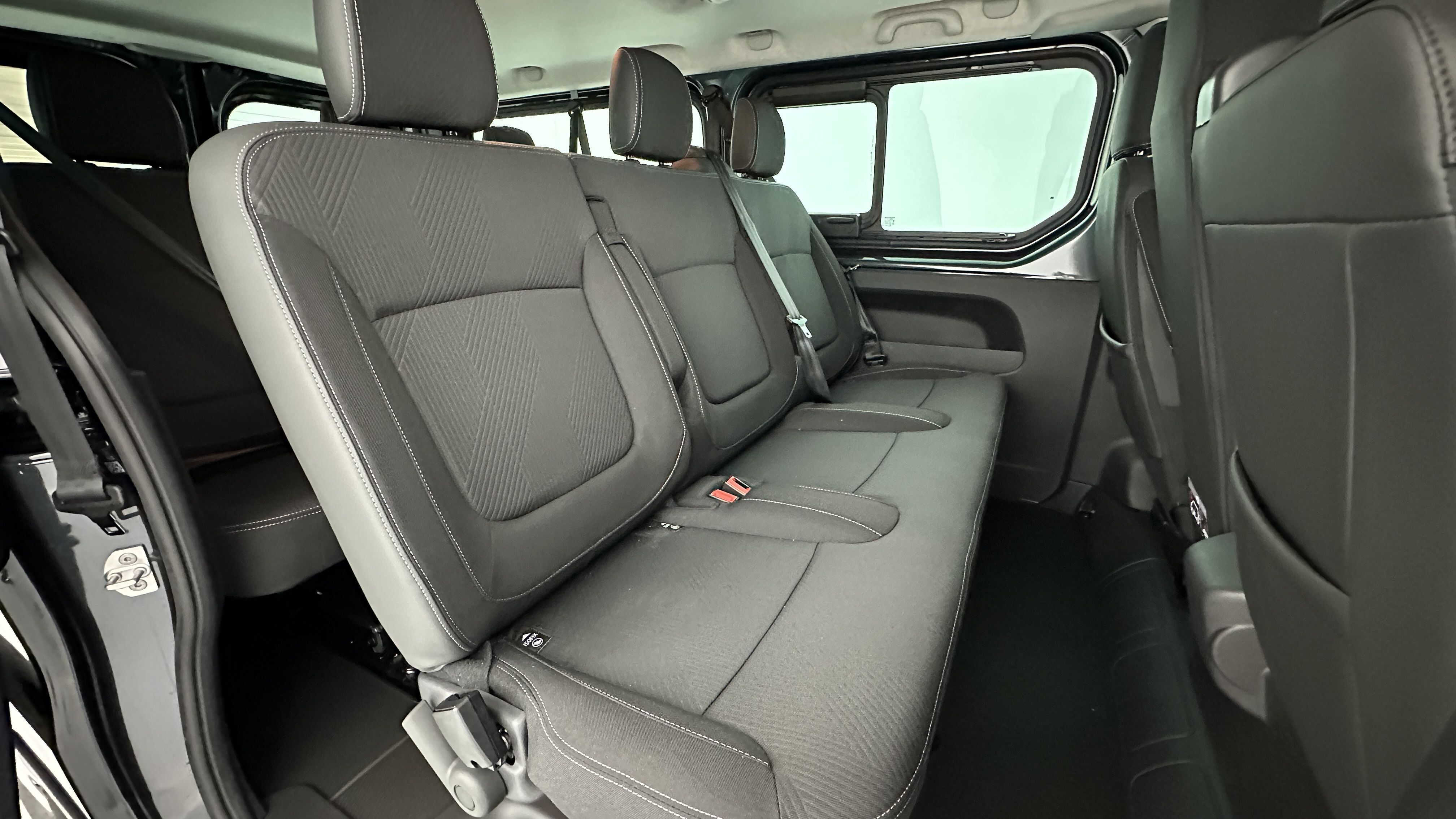 GLI00002747_p53 - NISSAN - PRIMASTAR - 2025 - photo 8