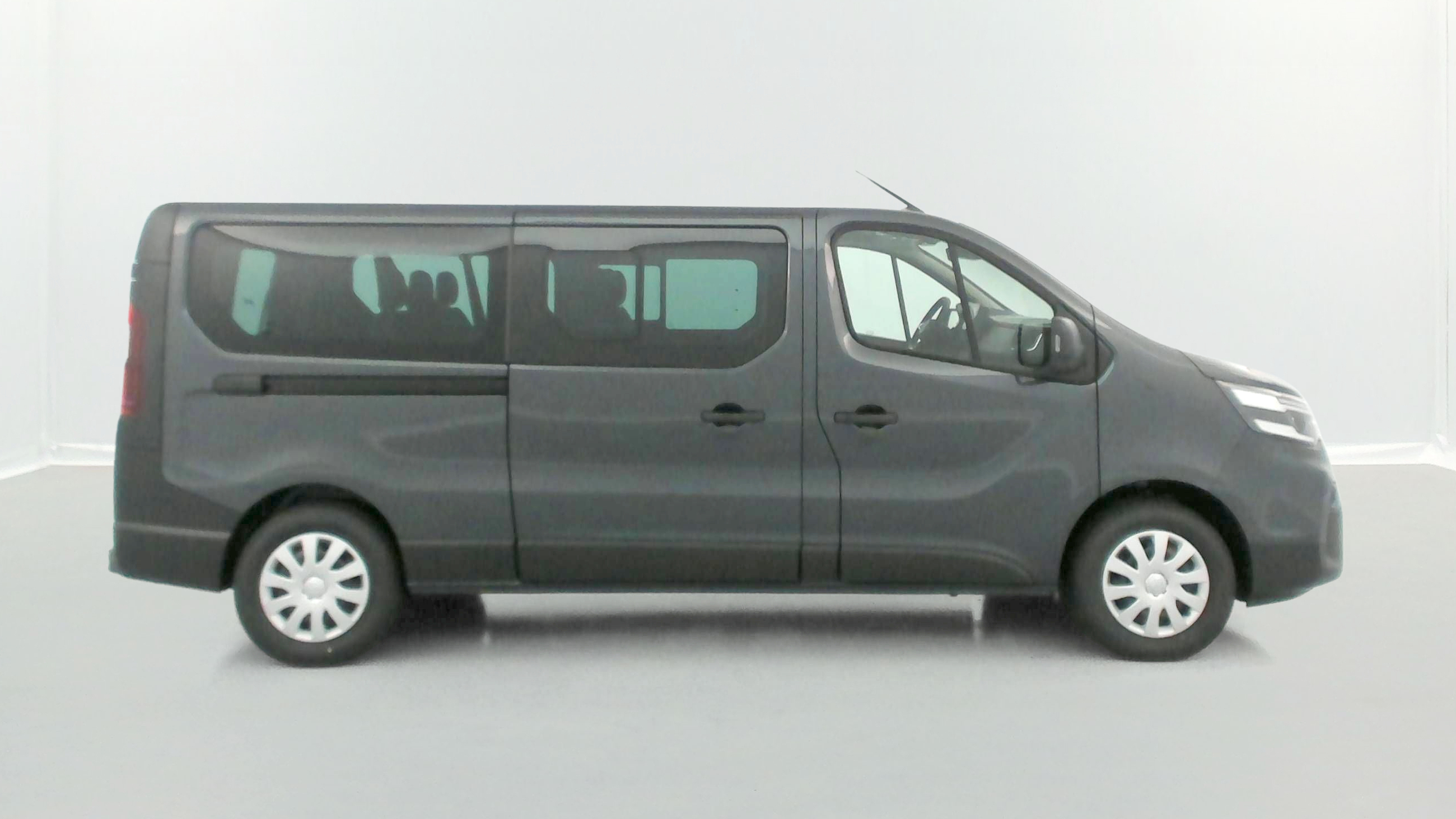 GLI00002747_p53 - NISSAN - PRIMASTAR - 2025 - photo 19