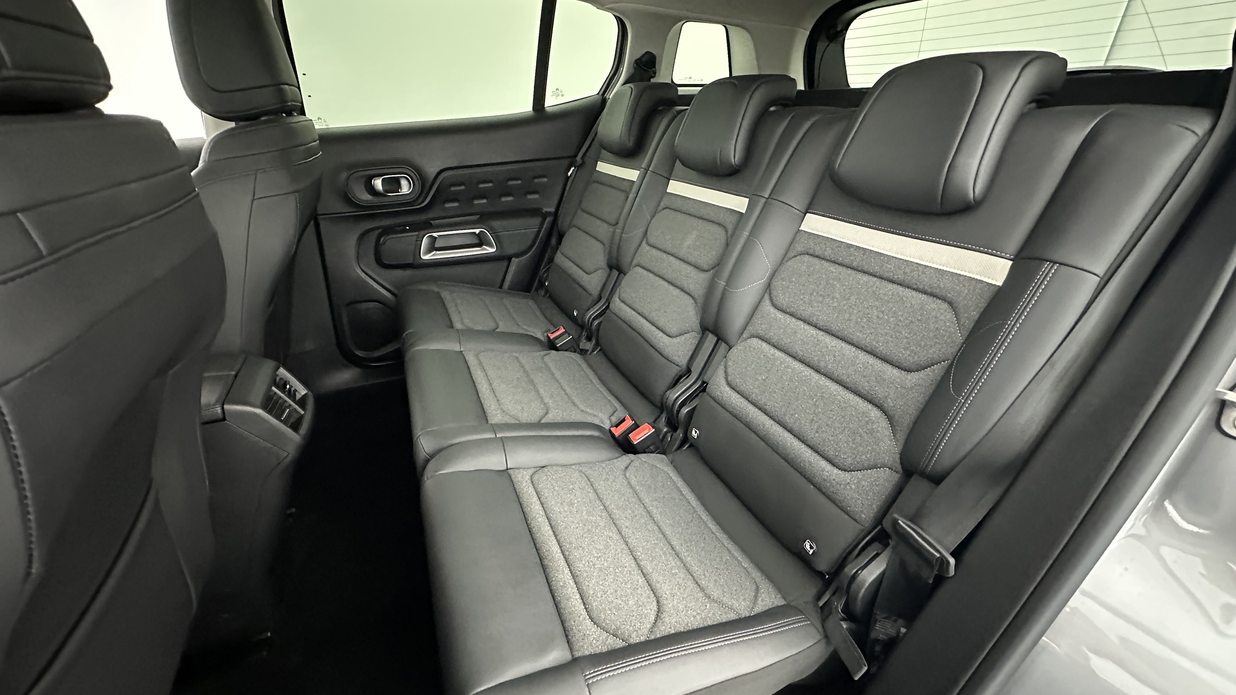 GLI00002880_p53 - CITROEN - C5 AIRCROSS - 2024 - photo 9