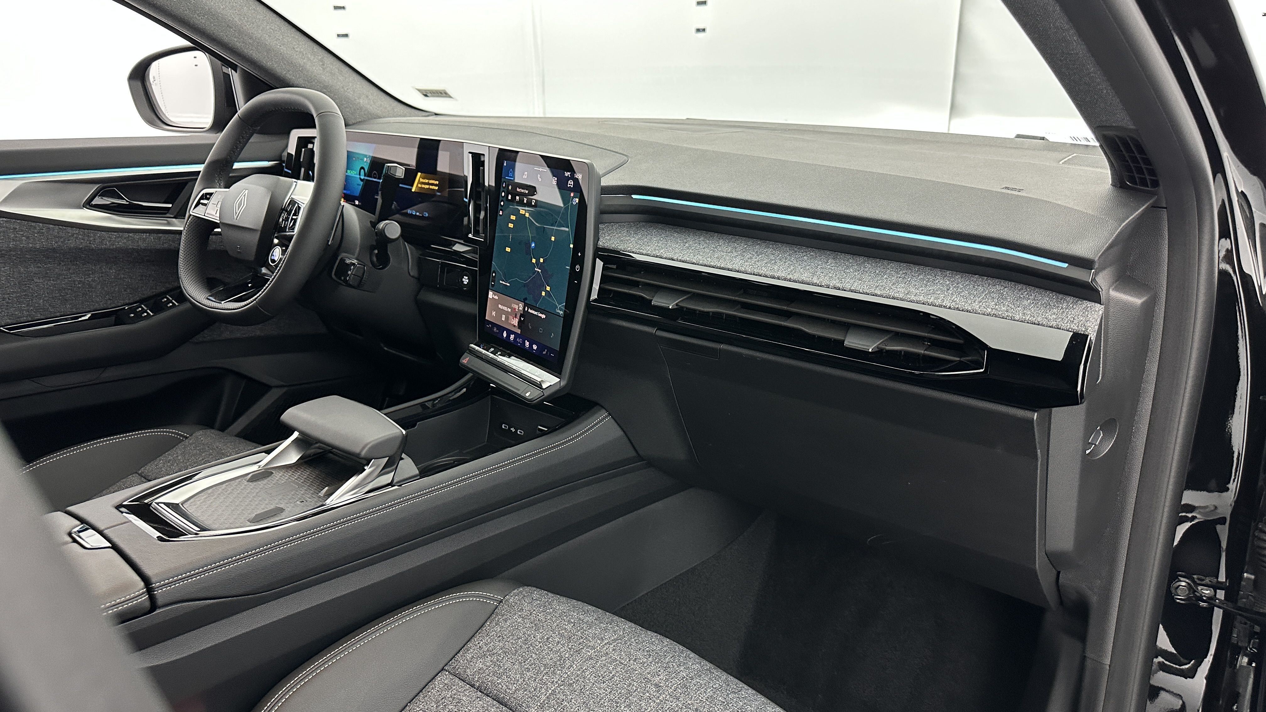 GLI00001574_p53 - RENAULT - ESPACE - 2025 - photo 8