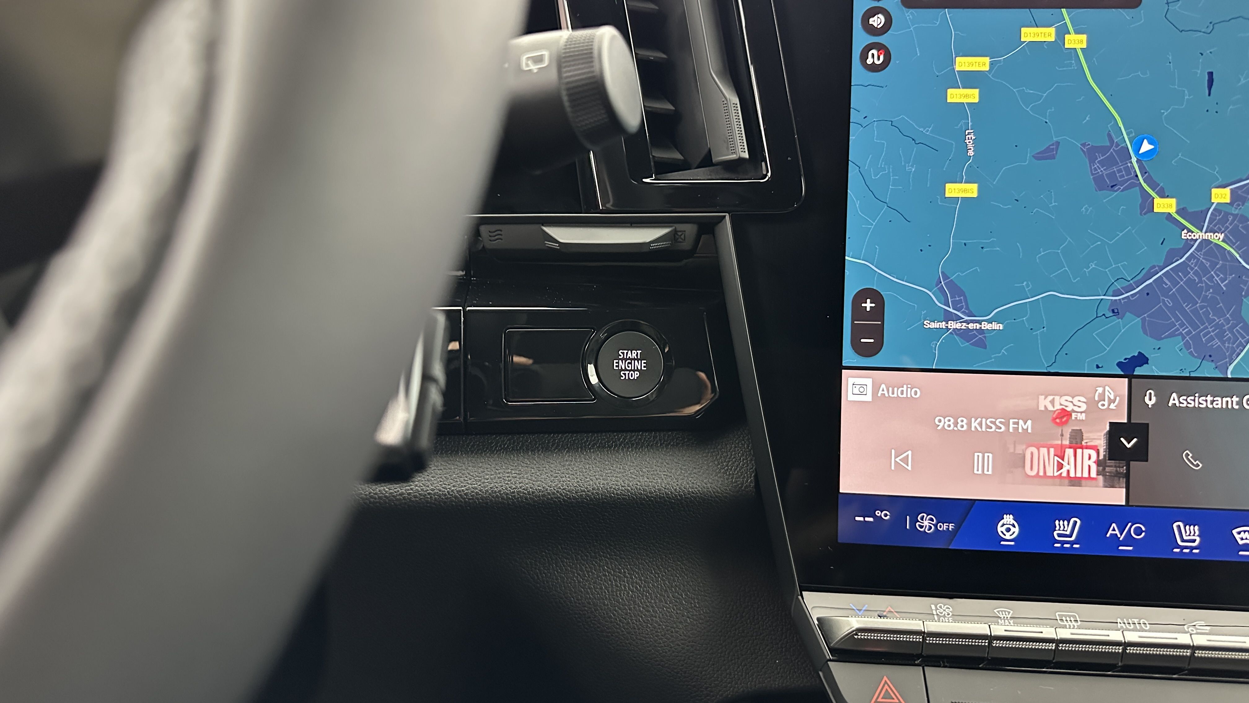 GLI00001574_p53 - RENAULT - ESPACE - 2025 - photo 23