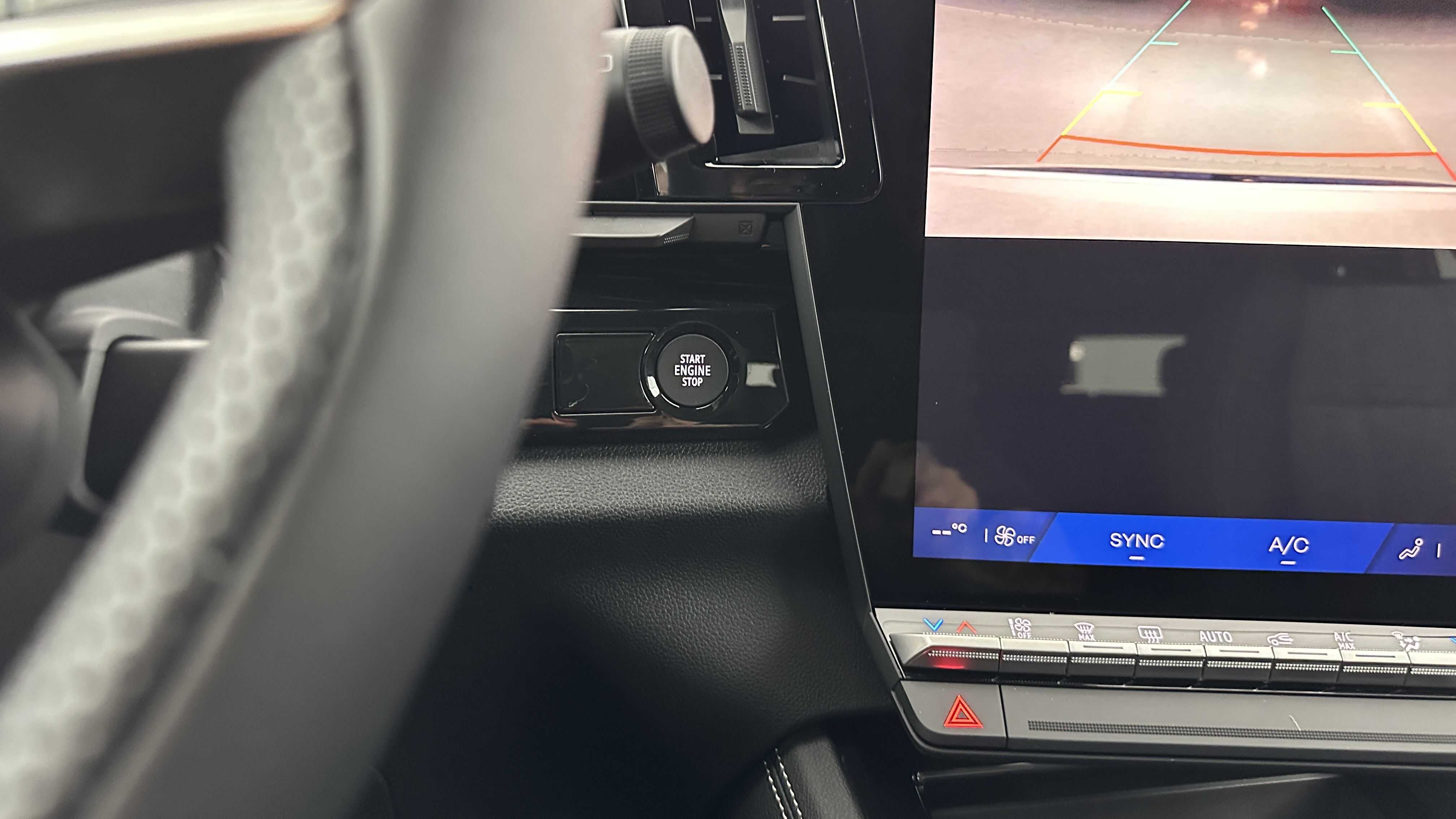 GLI00005939_p53 - RENAULT - AUSTRAL - 2025 - photo 22