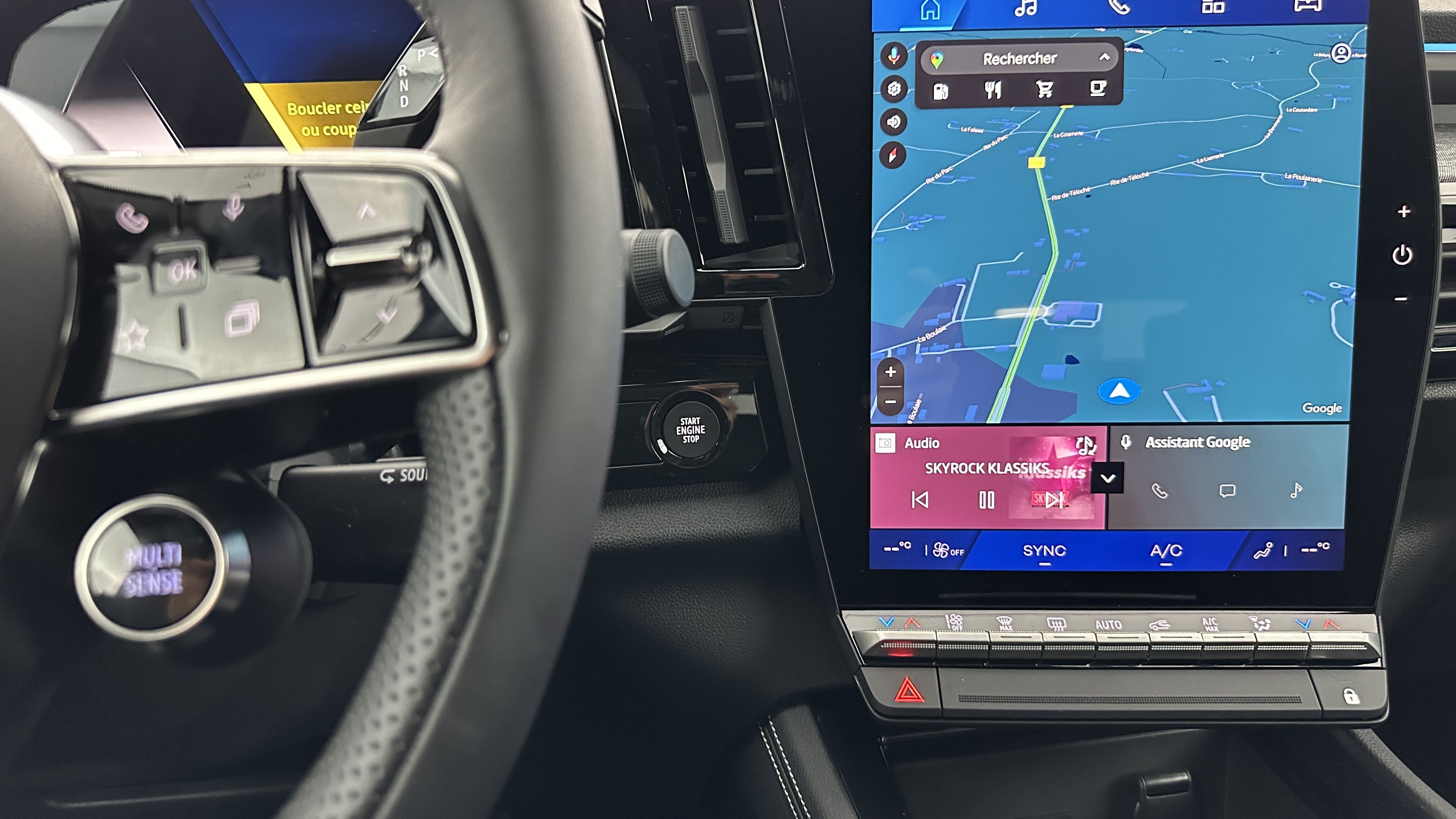 GLI00005937_p53 - RENAULT - AUSTRAL - 2025 - photo 21