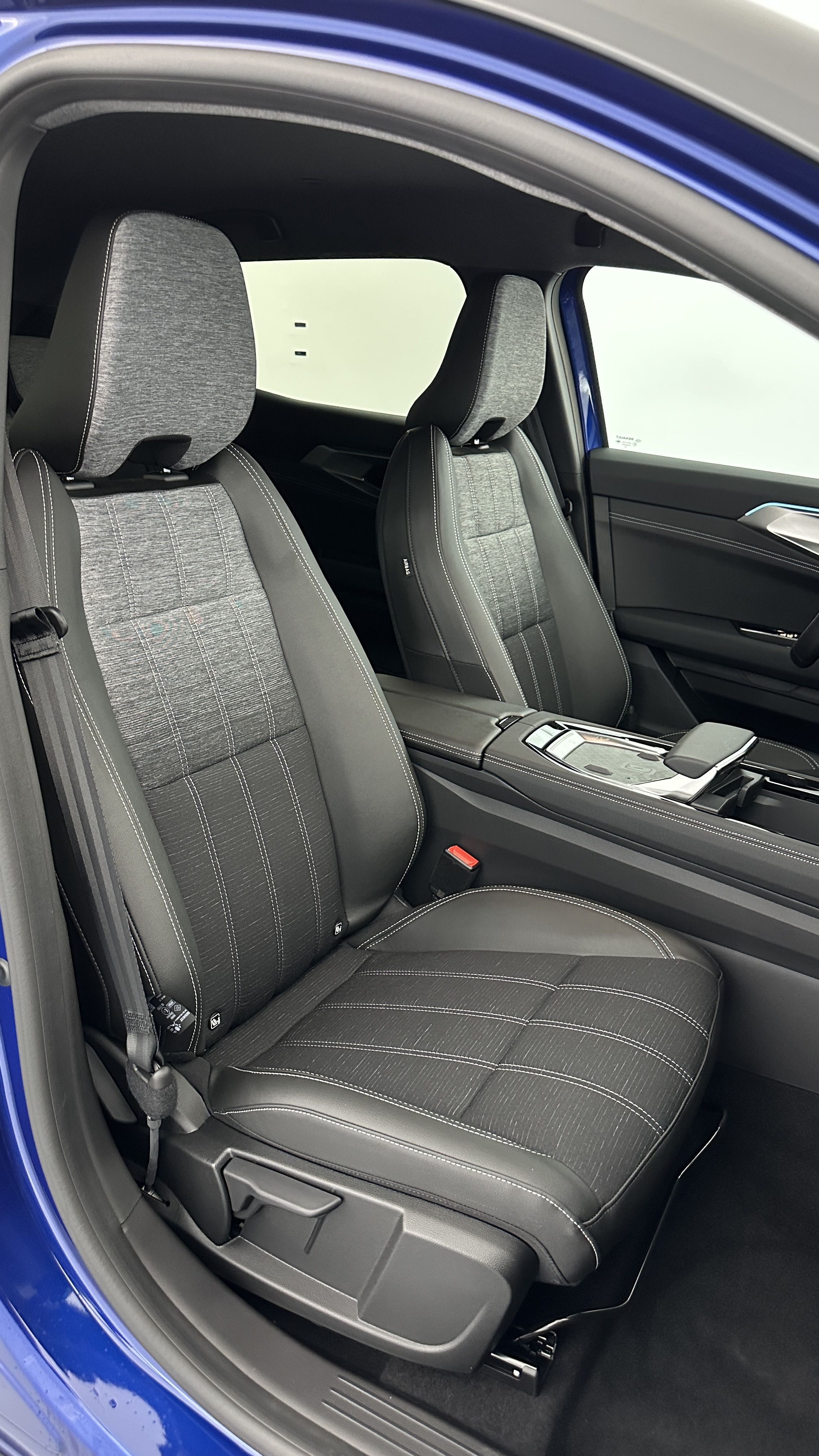 GLI00005937_p53 - RENAULT - AUSTRAL - 2025 - photo 23