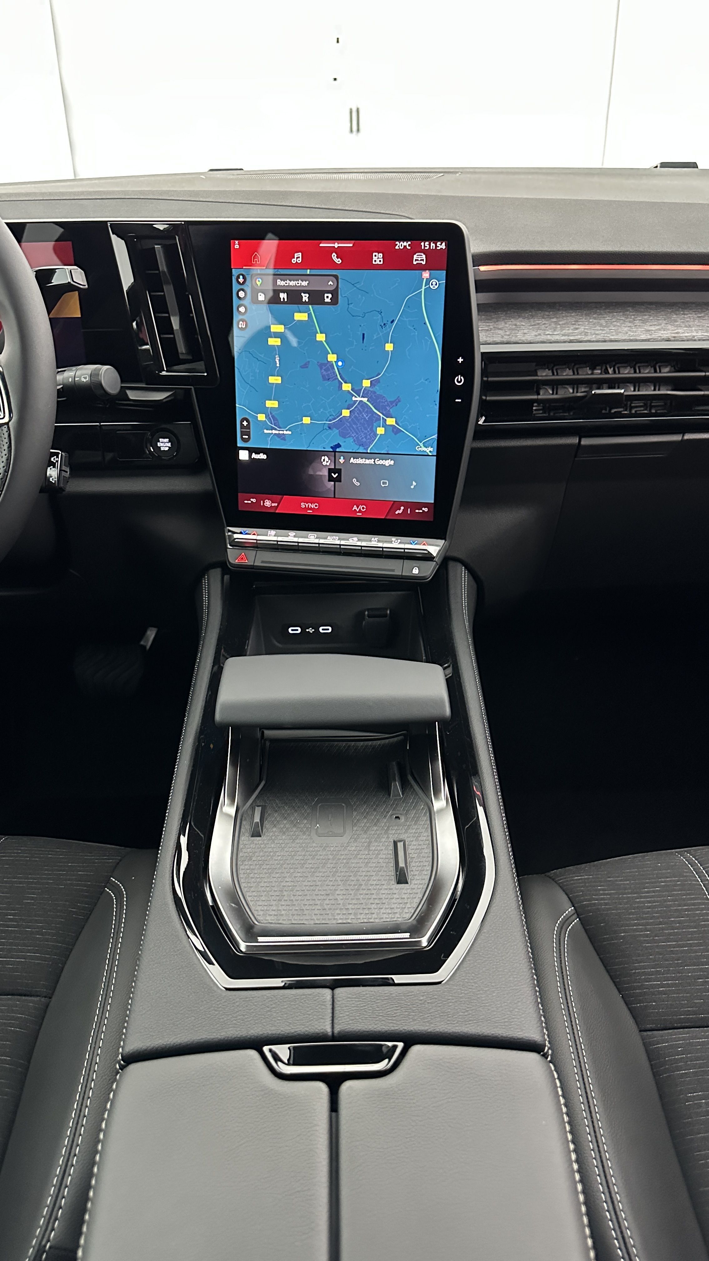 GLI00005945_p53 - RENAULT - AUSTRAL - 2025 - photo 16