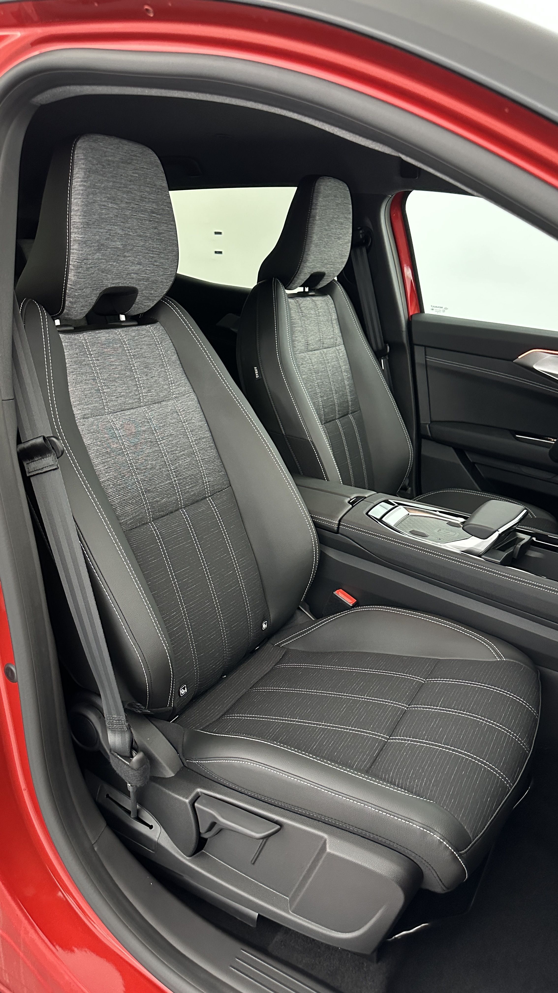 GLI00005945_p53 - RENAULT - AUSTRAL - 2025 - photo 24