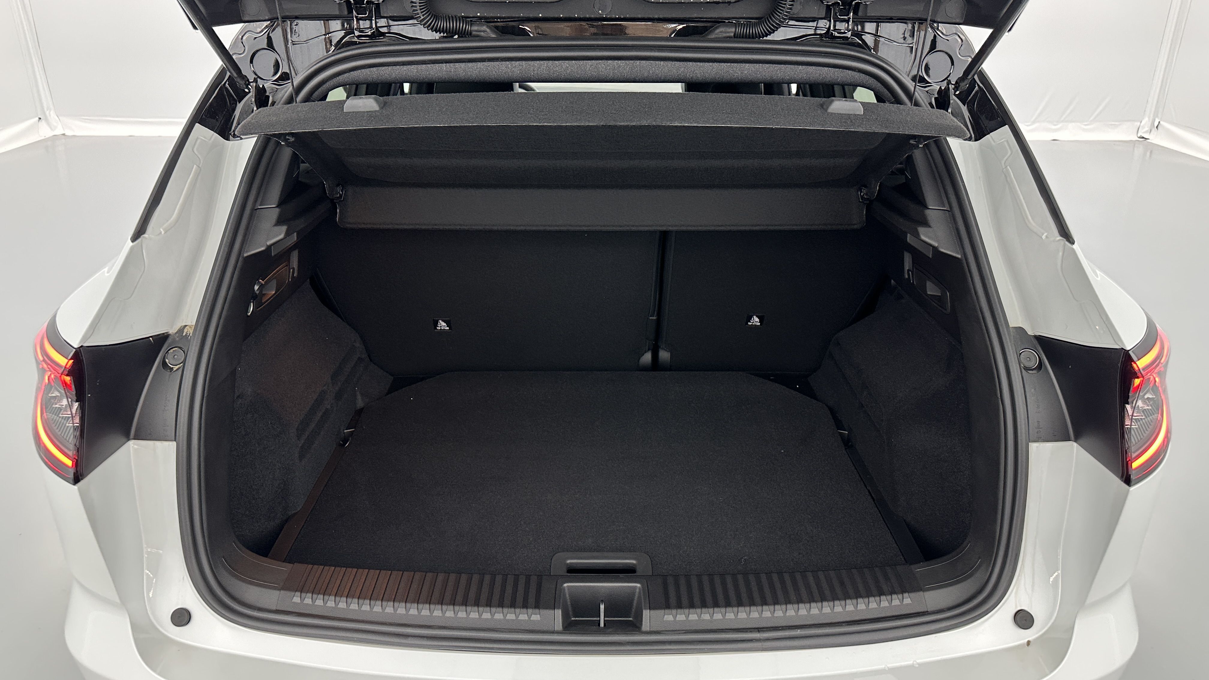 GLI00005929_p53 - RENAULT - AUSTRAL - 2025 - photo 10