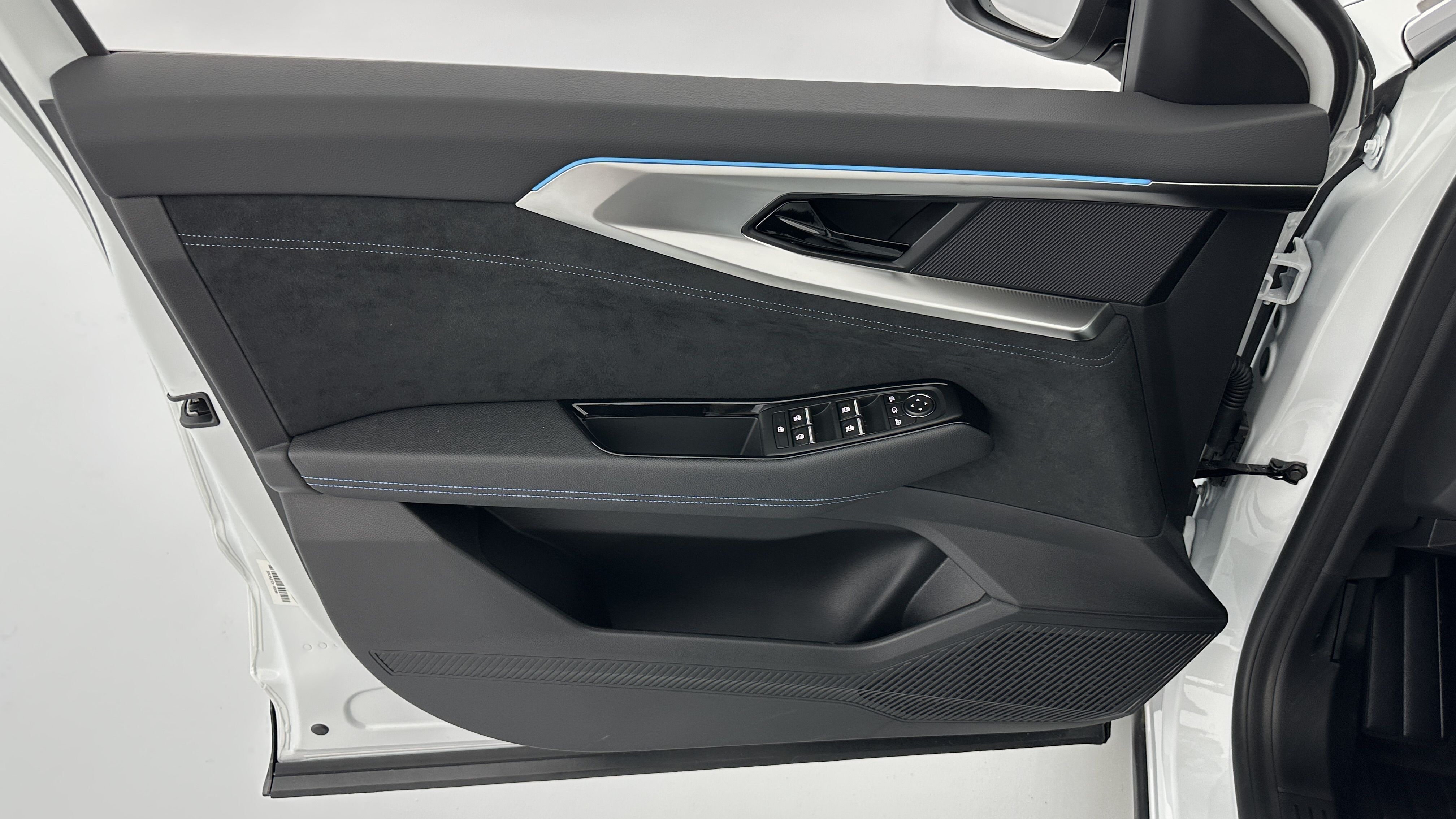 GLI00005929_p53 - RENAULT - AUSTRAL - 2025 - photo 13