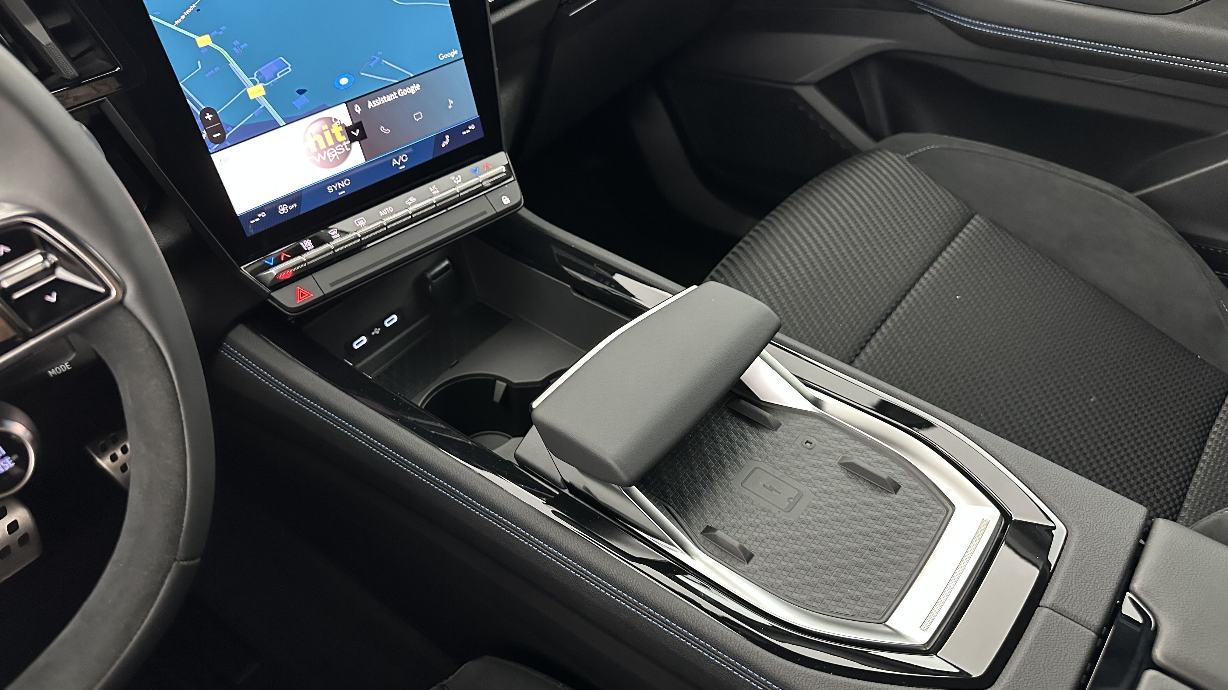 GLI00005929_p53 - RENAULT - AUSTRAL - 2025 - photo 17