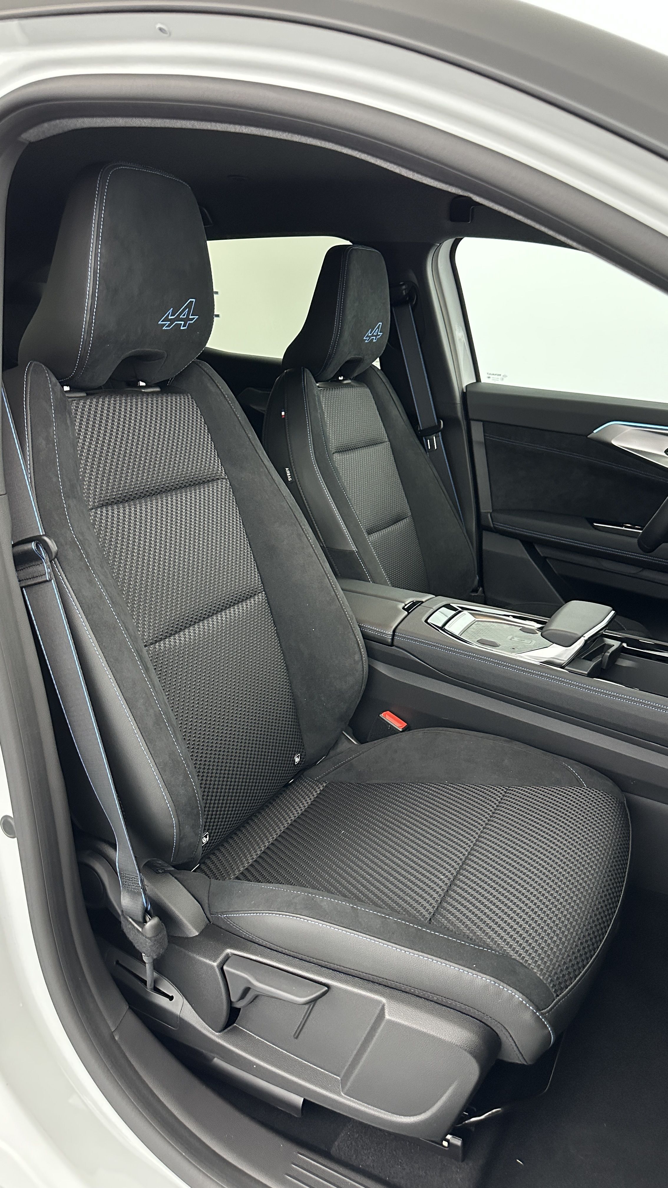 GLI00005929_p53 - RENAULT - AUSTRAL - 2025 - photo 25