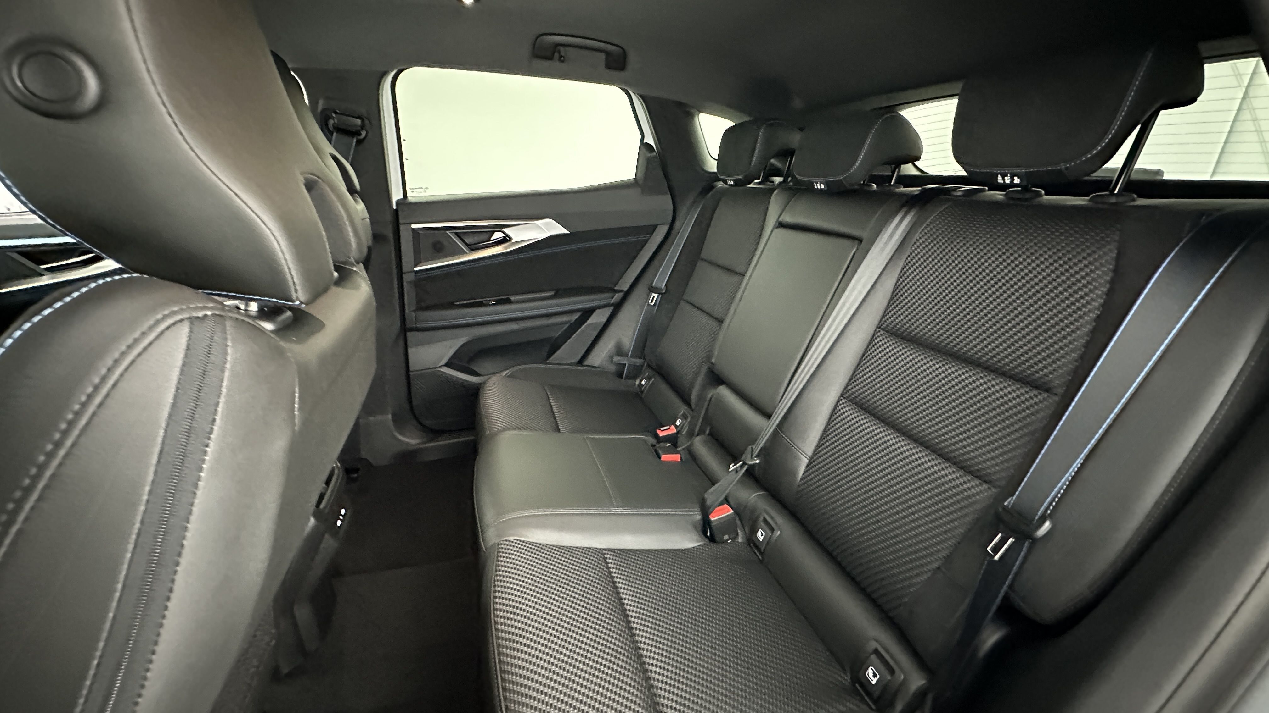 GLI00005928_p53 - RENAULT - AUSTRAL - 2025 - photo 9