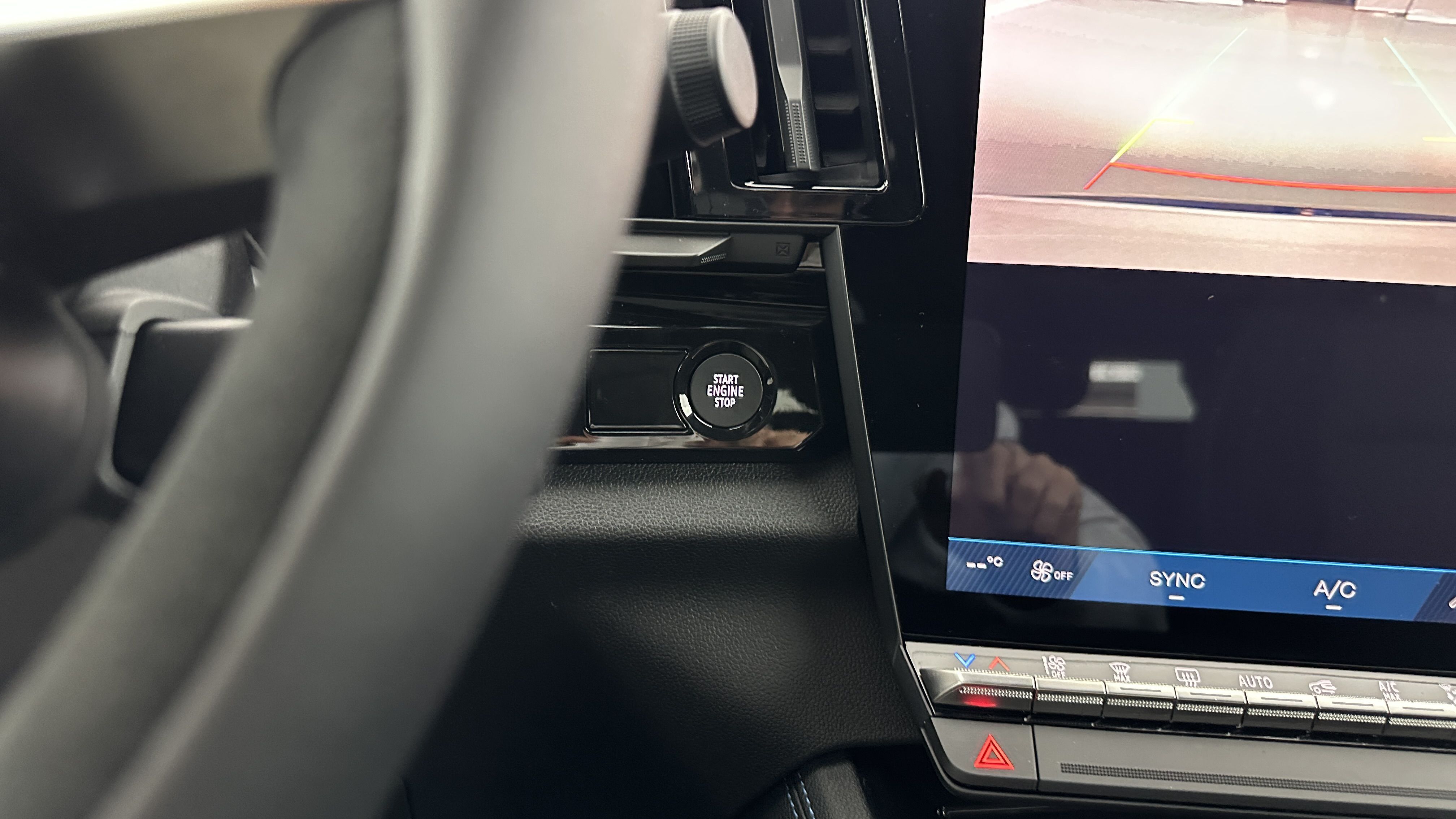 GLI00005928_p53 - RENAULT - AUSTRAL - 2025 - photo 22