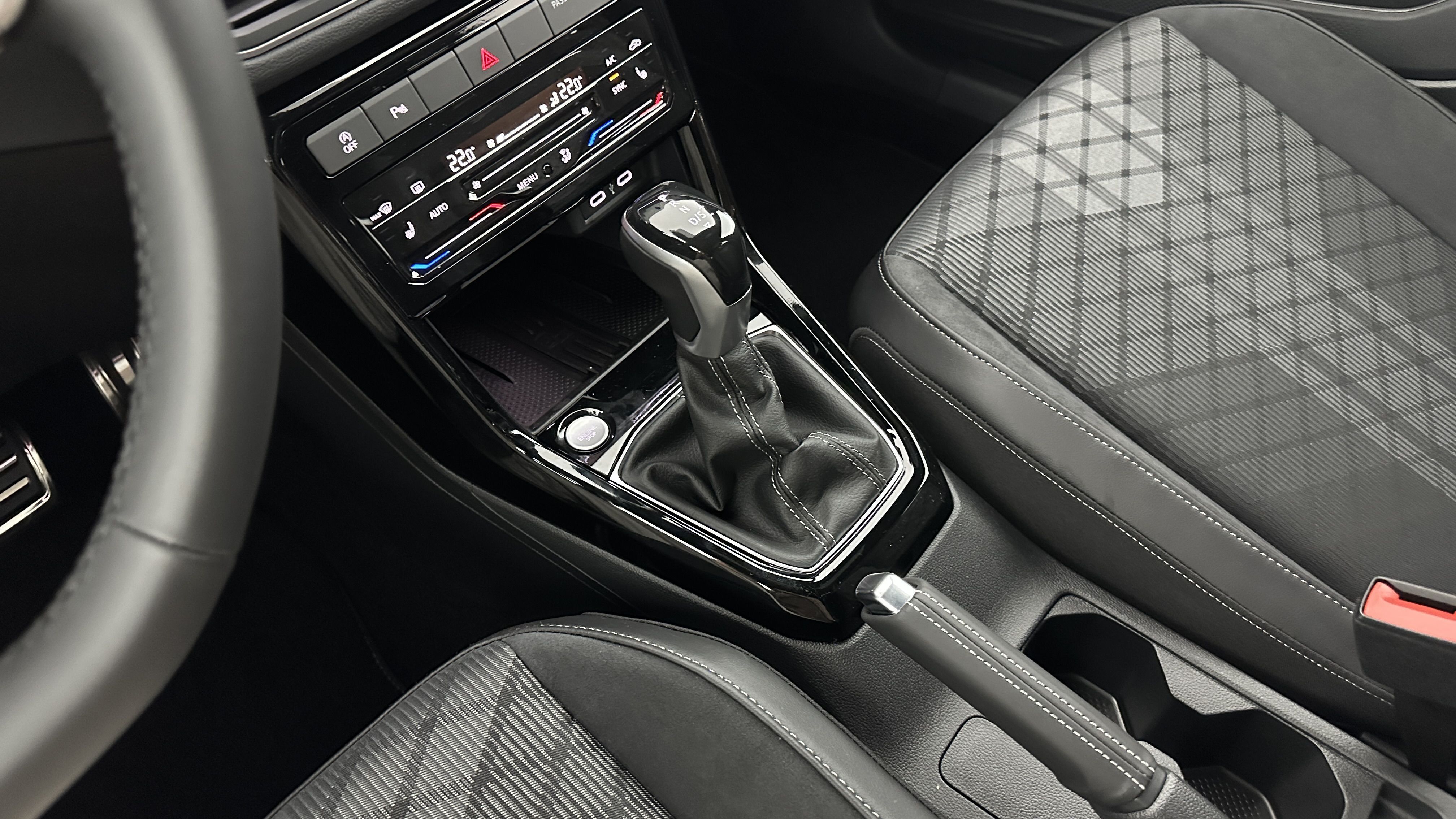 GLI00002900_p53 - VOLKSWAGEN - T CROSS - 2025 - photo 17