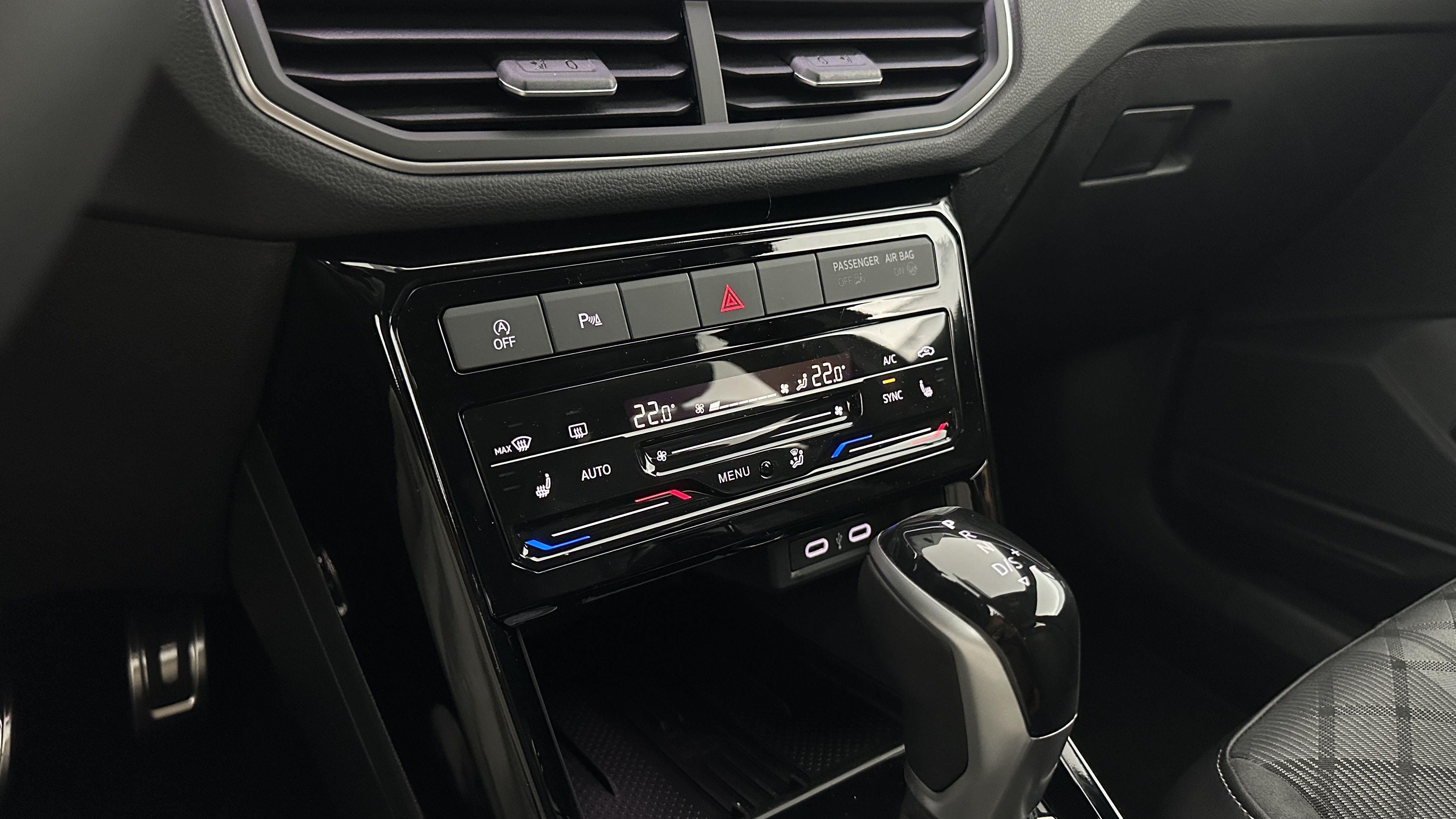 GLI00002900_p53 - VOLKSWAGEN - T CROSS - 2025 - photo 21