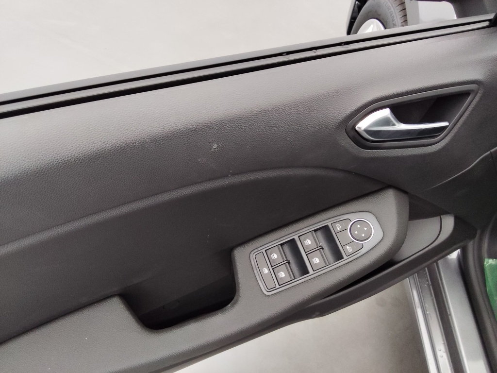 69828_p51 - RENAULT - CLIO - 2025 - photo 16