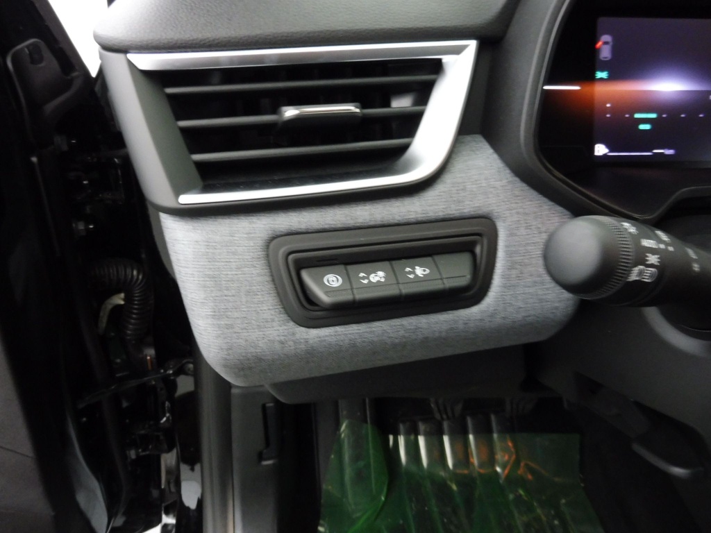 71197_p51 - RENAULT - CLIO - 2025 - photo 8