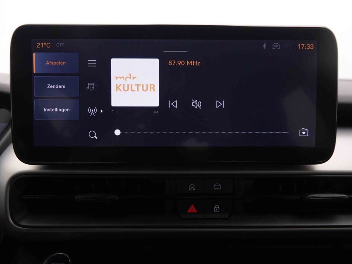 356900_p2 - JEEP - AVENGER - 2025 - photo 10