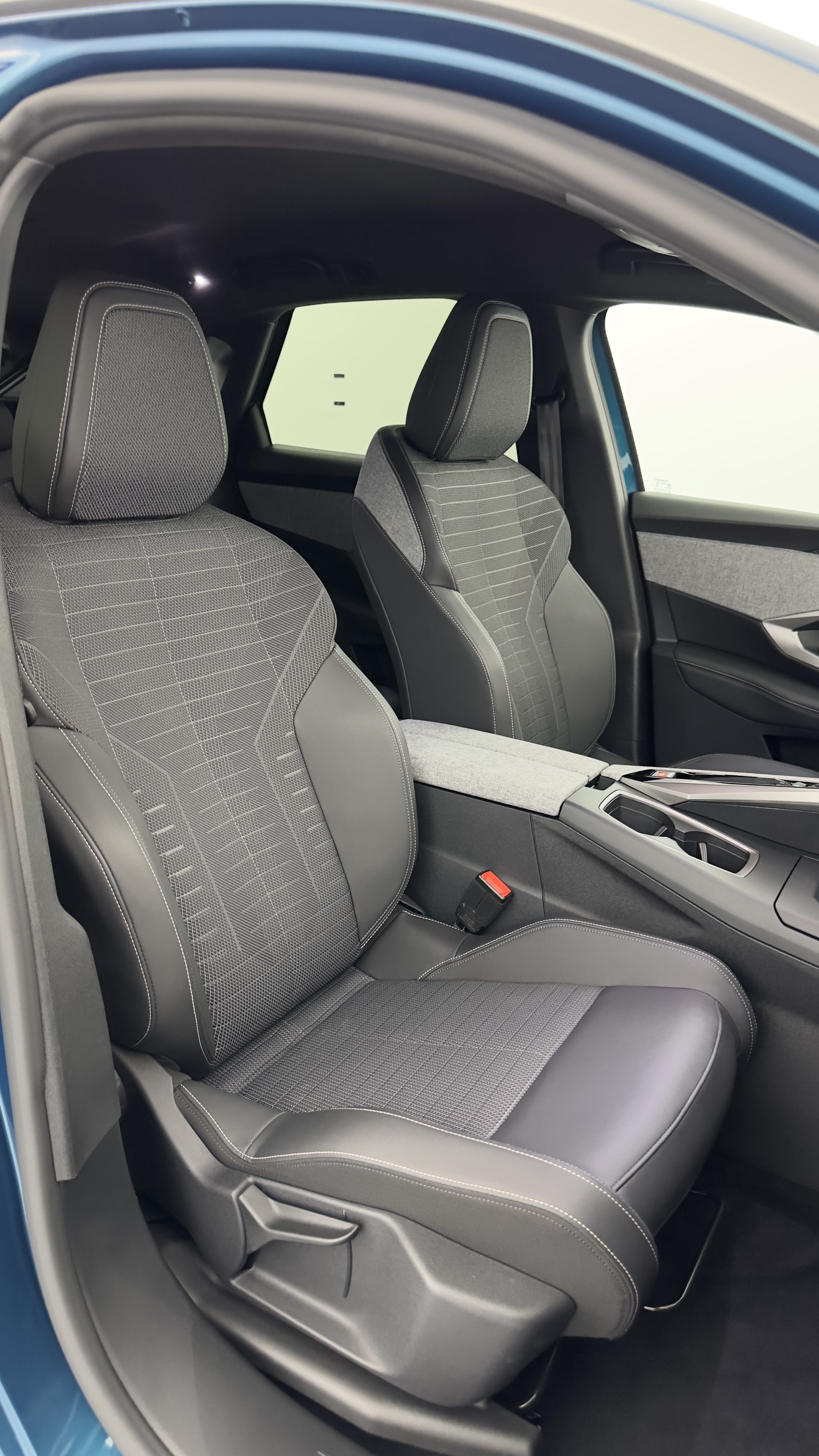 GLI00002827_p53 - PEUGEOT - 3008 - 2024 - photo 17