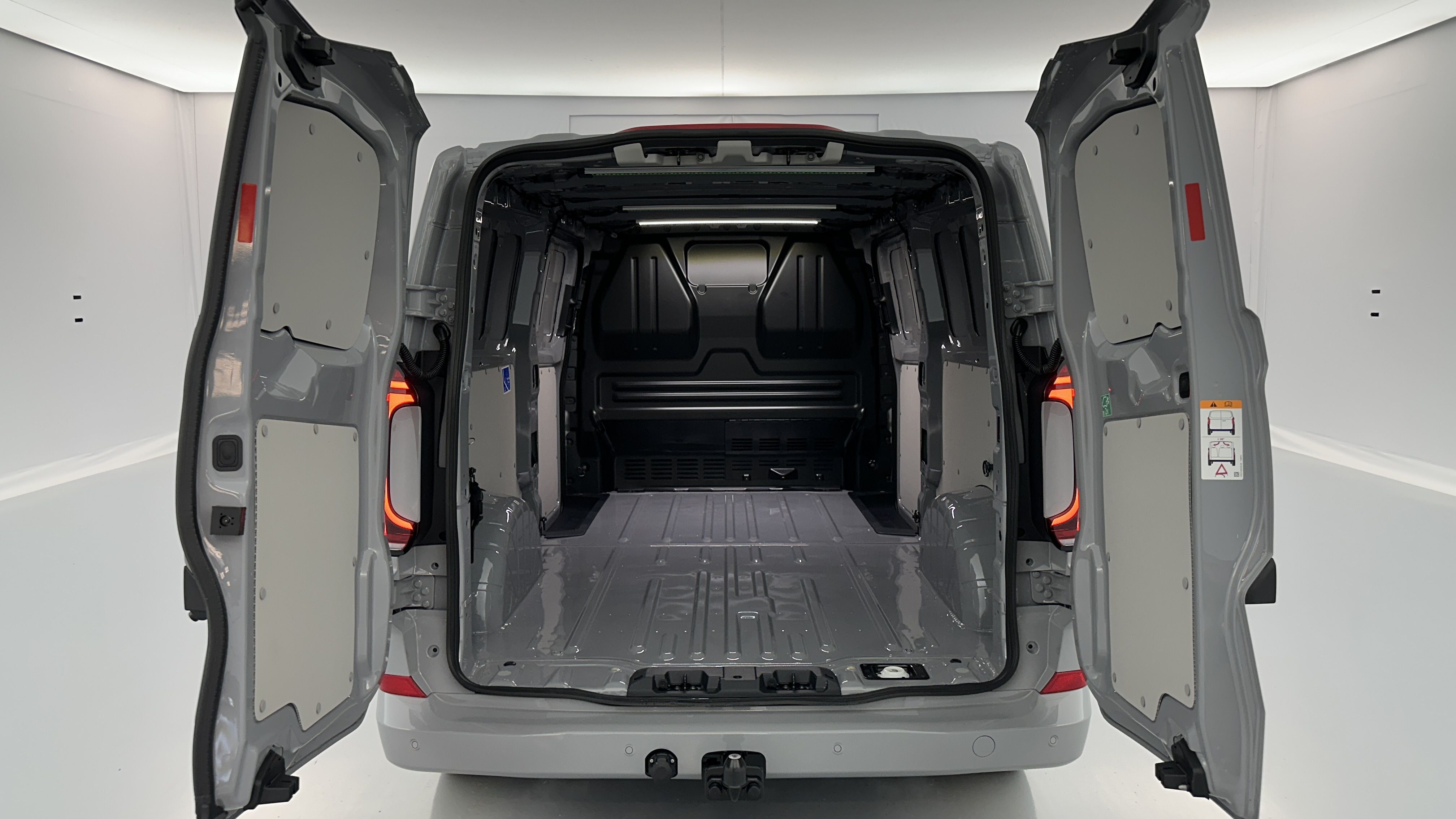 GLI00006902_p53 - VOLKSWAGEN - TRANSPORTER - 2025 - photo 9