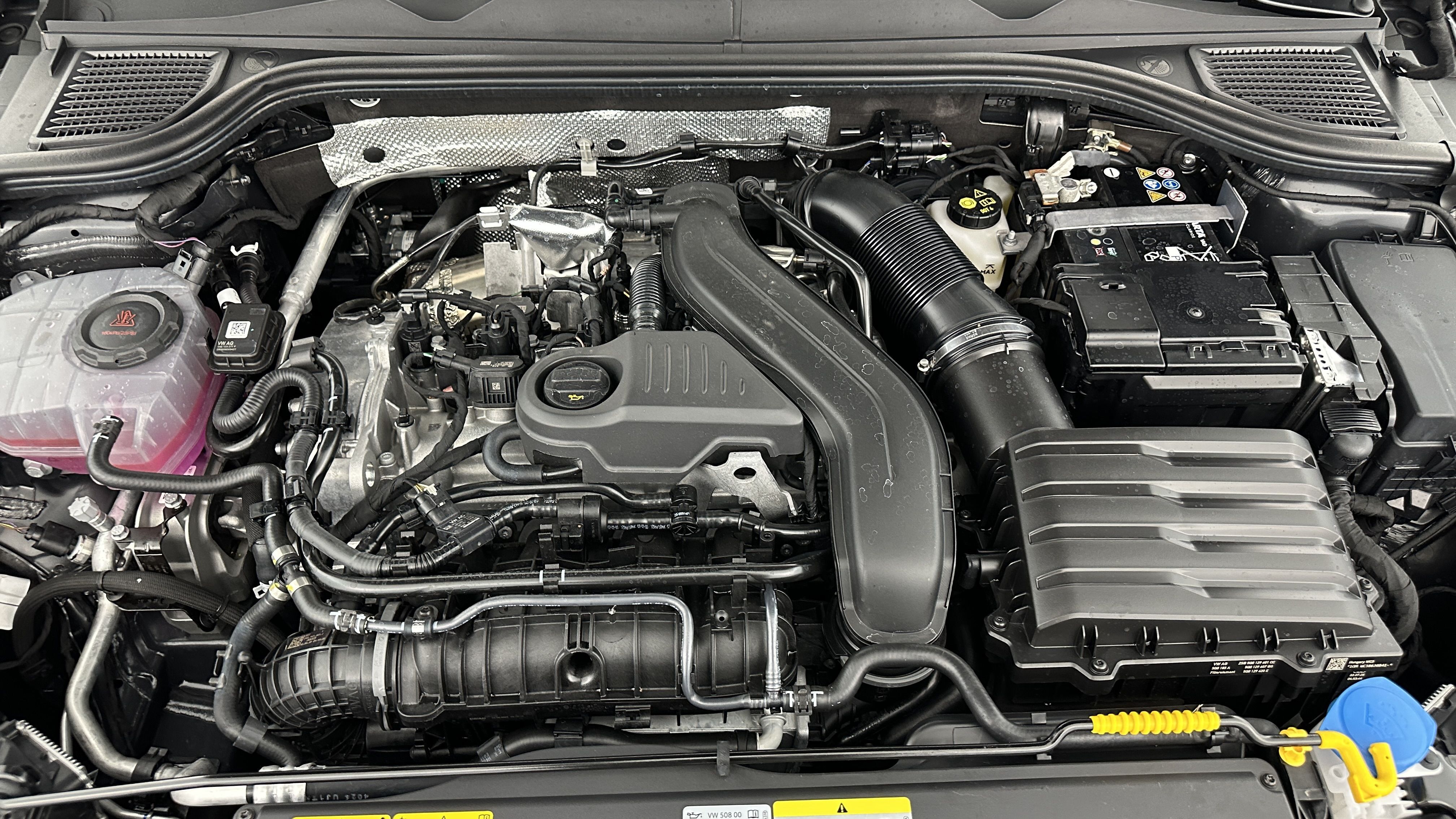 GLI00001757_p53 - VOLKSWAGEN - GOLF - 2025 - photo 11