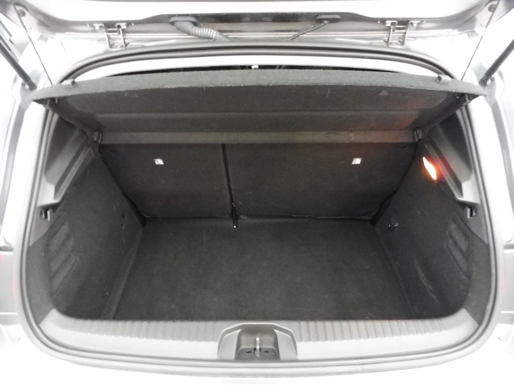 71379_p51 - RENAULT - CLIO - 2025 - photo 9