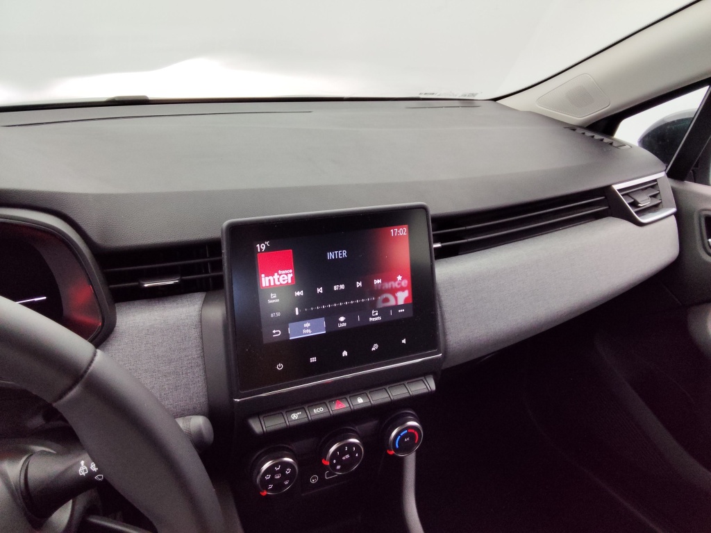 71383_p51 - RENAULT - CLIO - 2025 - photo 12