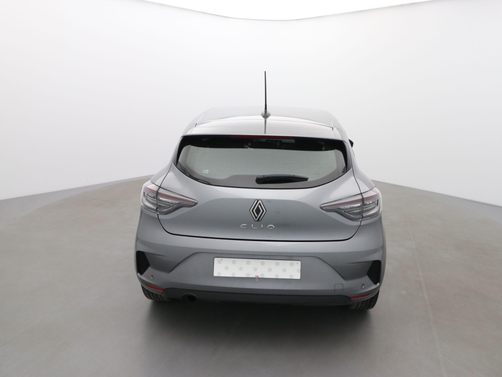 71383_p51 - RENAULT - CLIO - 2025 - photo 3