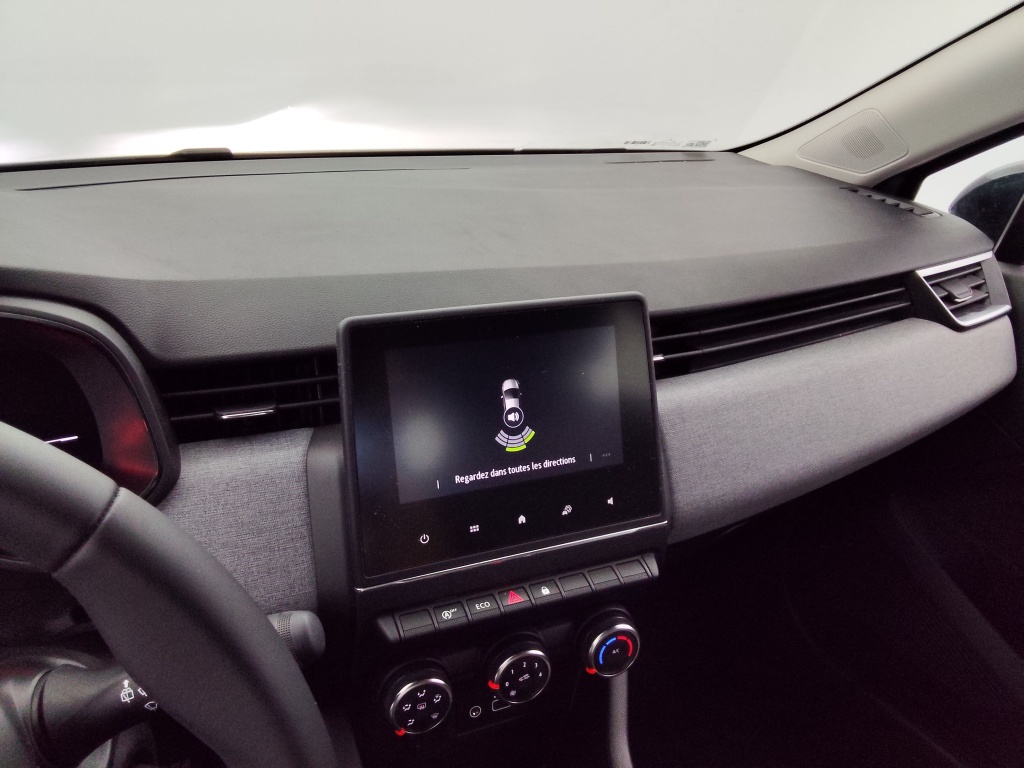 71383_p51 - RENAULT - CLIO - 2025 - photo 6